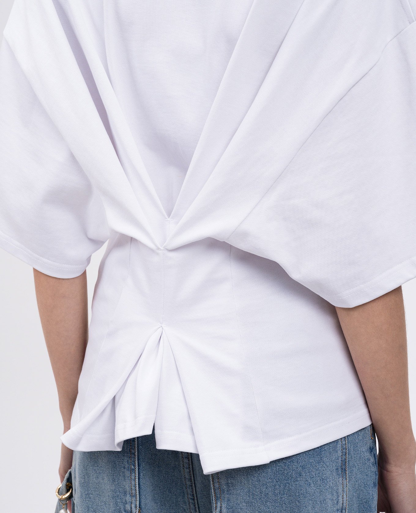 

DOYLE white t-shirt with drape DARKPARK