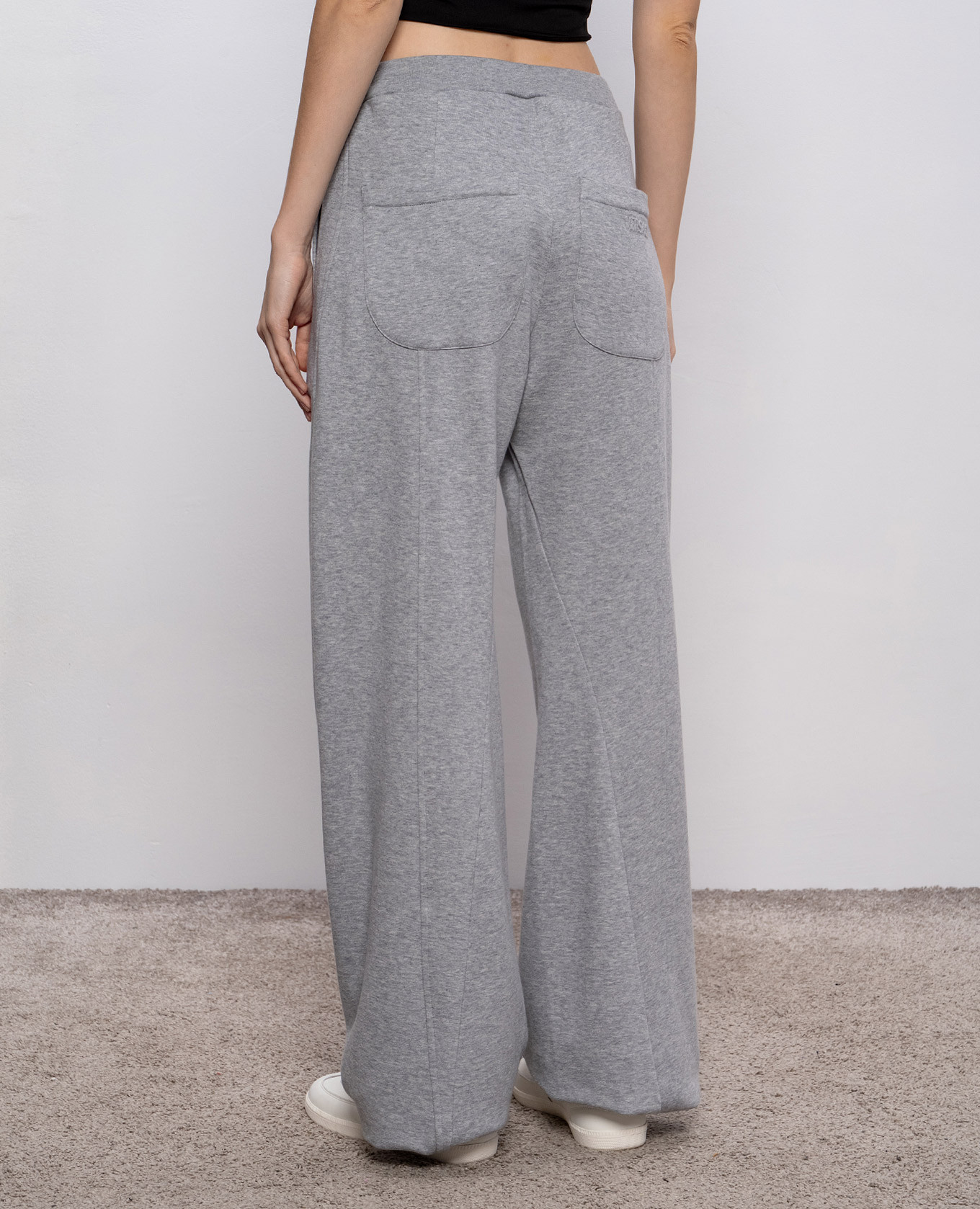 Grey melange cashmere sweatpants Versace 4