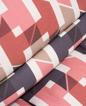Dondi A blanket in a geometric pattern H0000210103