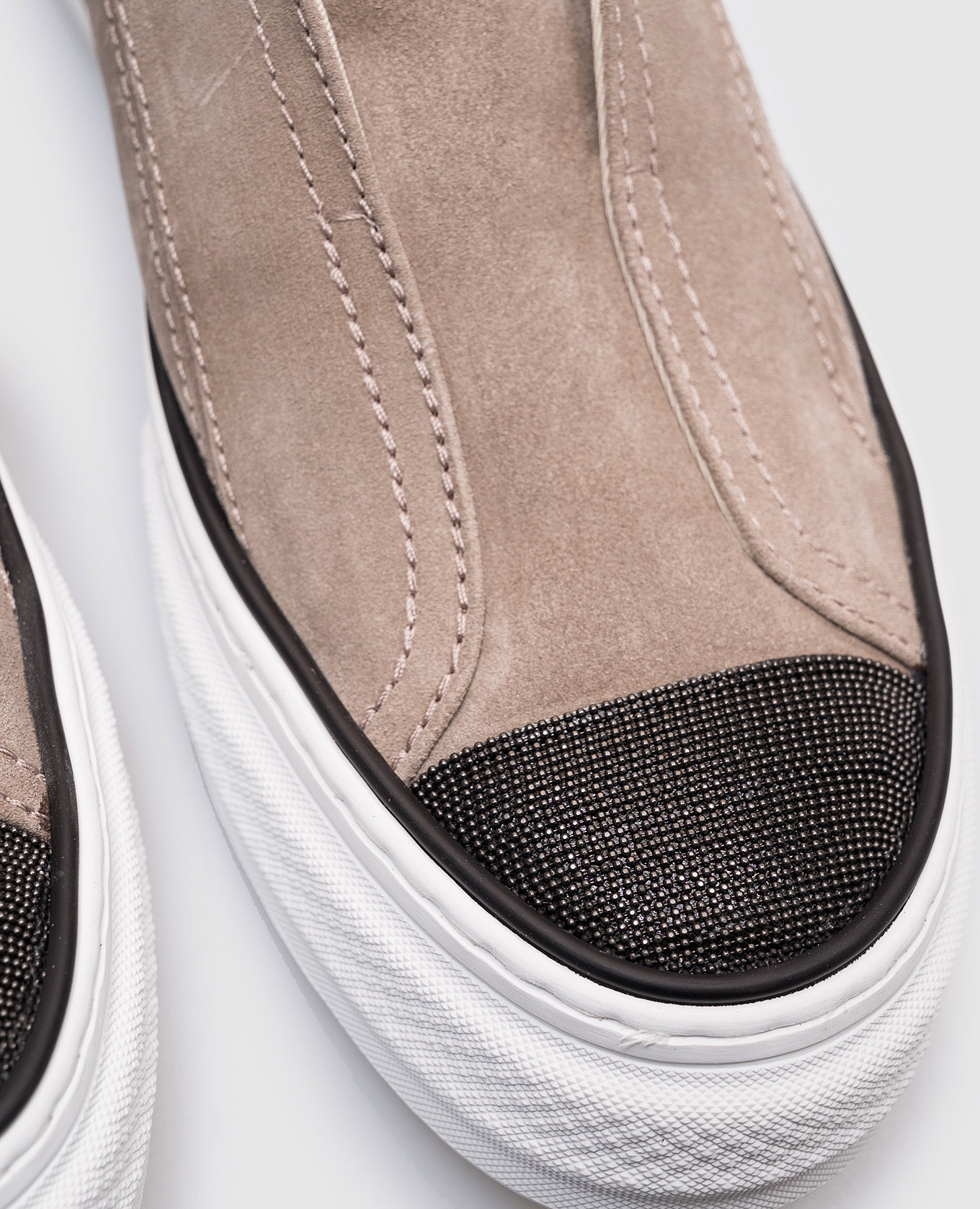 

Beige suede sneakers with a monil chain Brunello Cucinelli