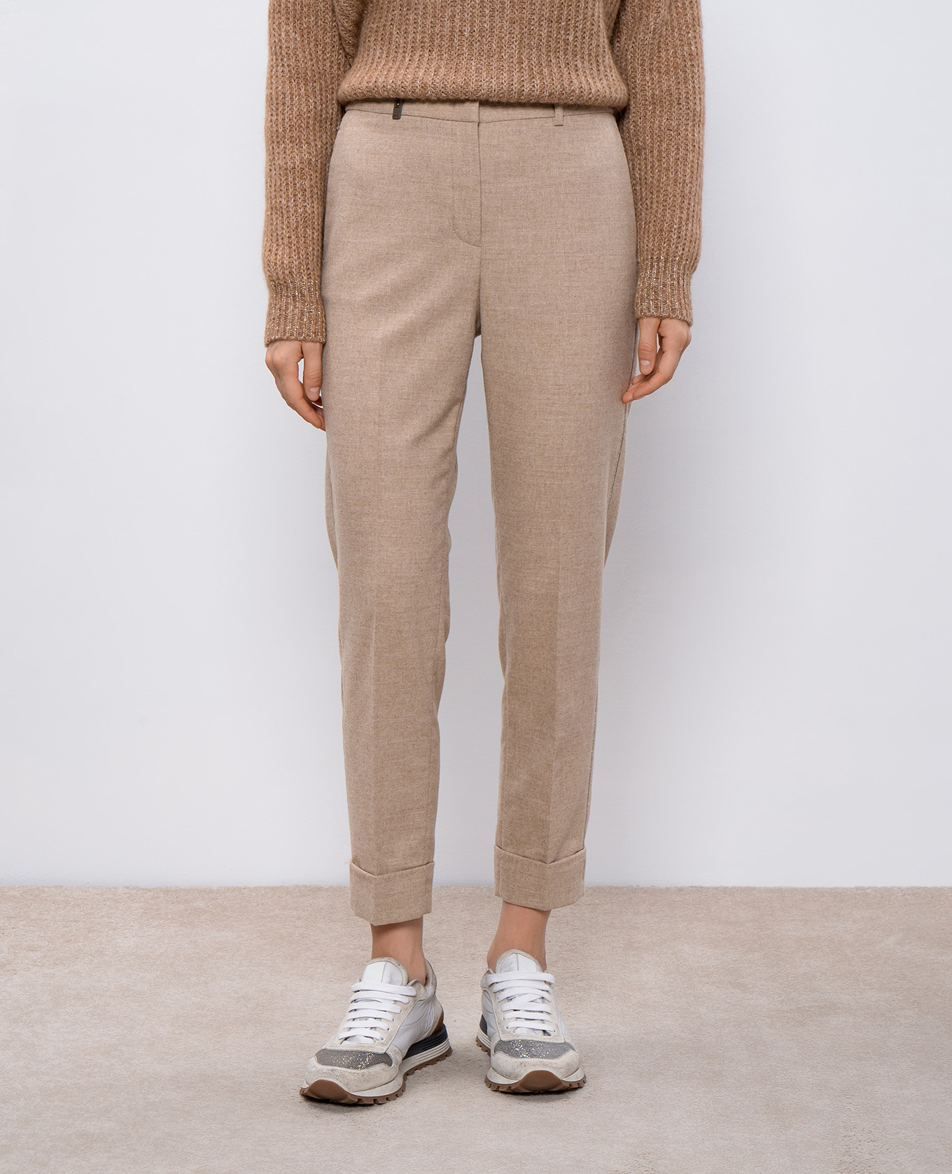 

Beige pants with wool with monil chain Peserico