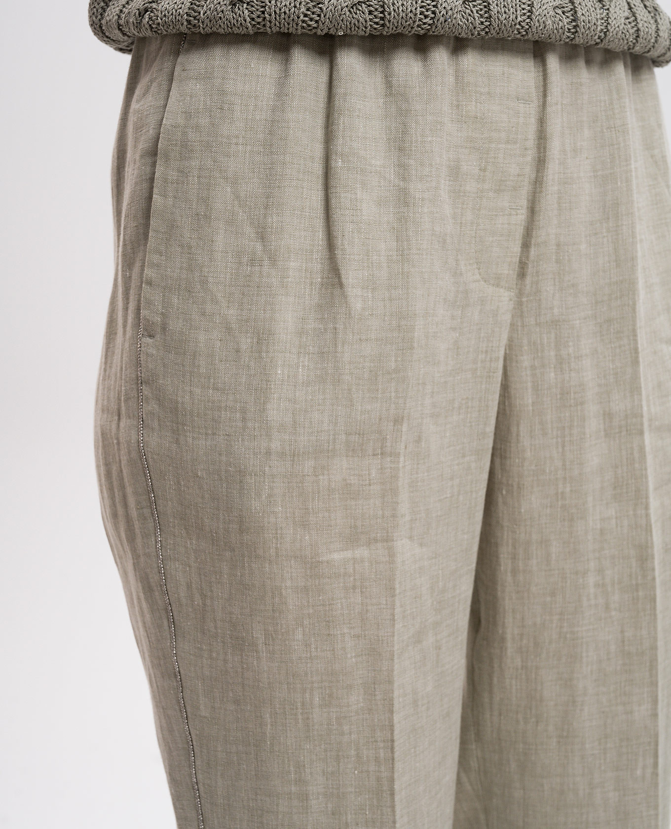 

Green linen pants with monil chain Peserico