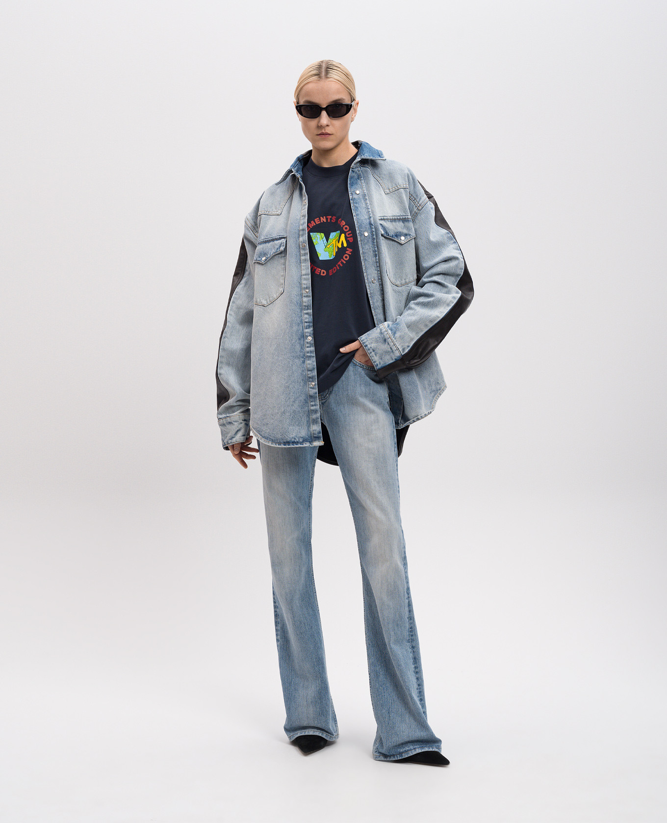 

Blue T-shirt with logo Vetements