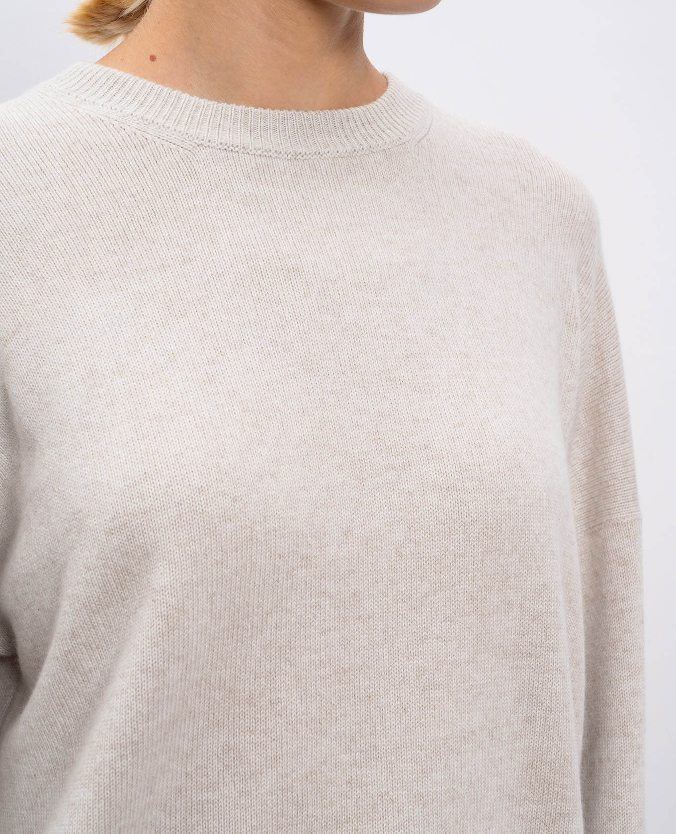 

Beige cashmere jumper with monil chain Brunello Cucinelli