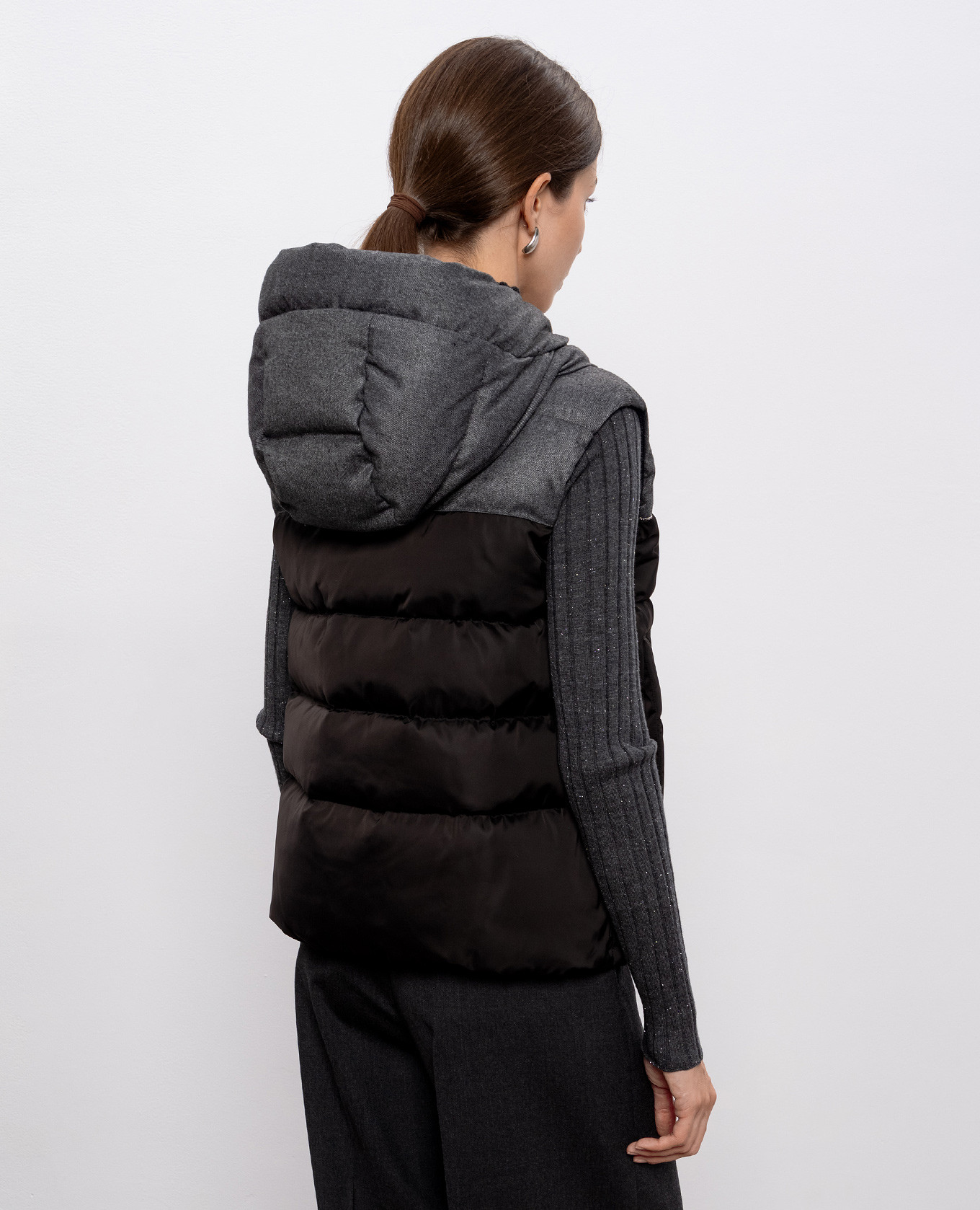 

Brown down vest with monil chain Peserico