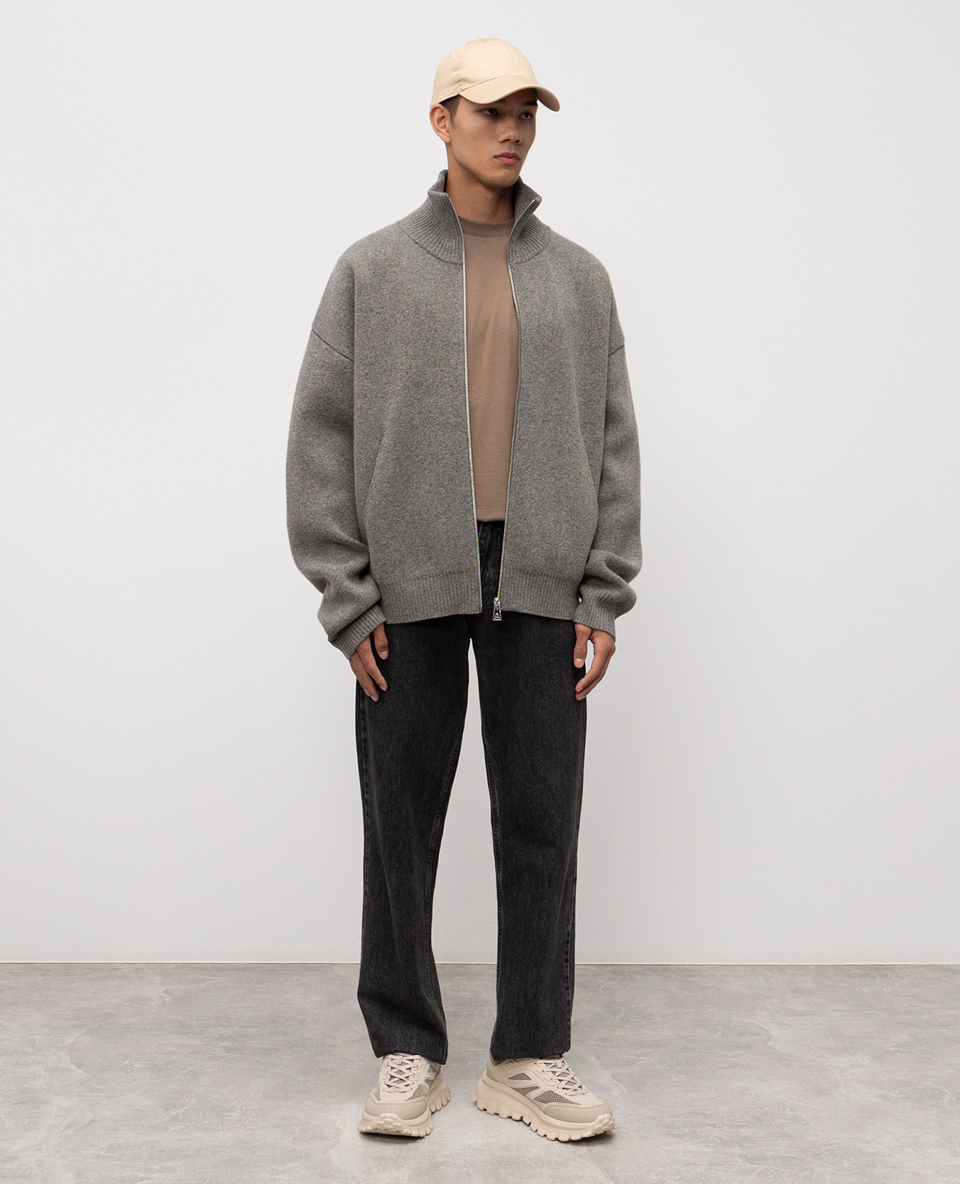 

Brown Memo T-shirt Axel Arigato