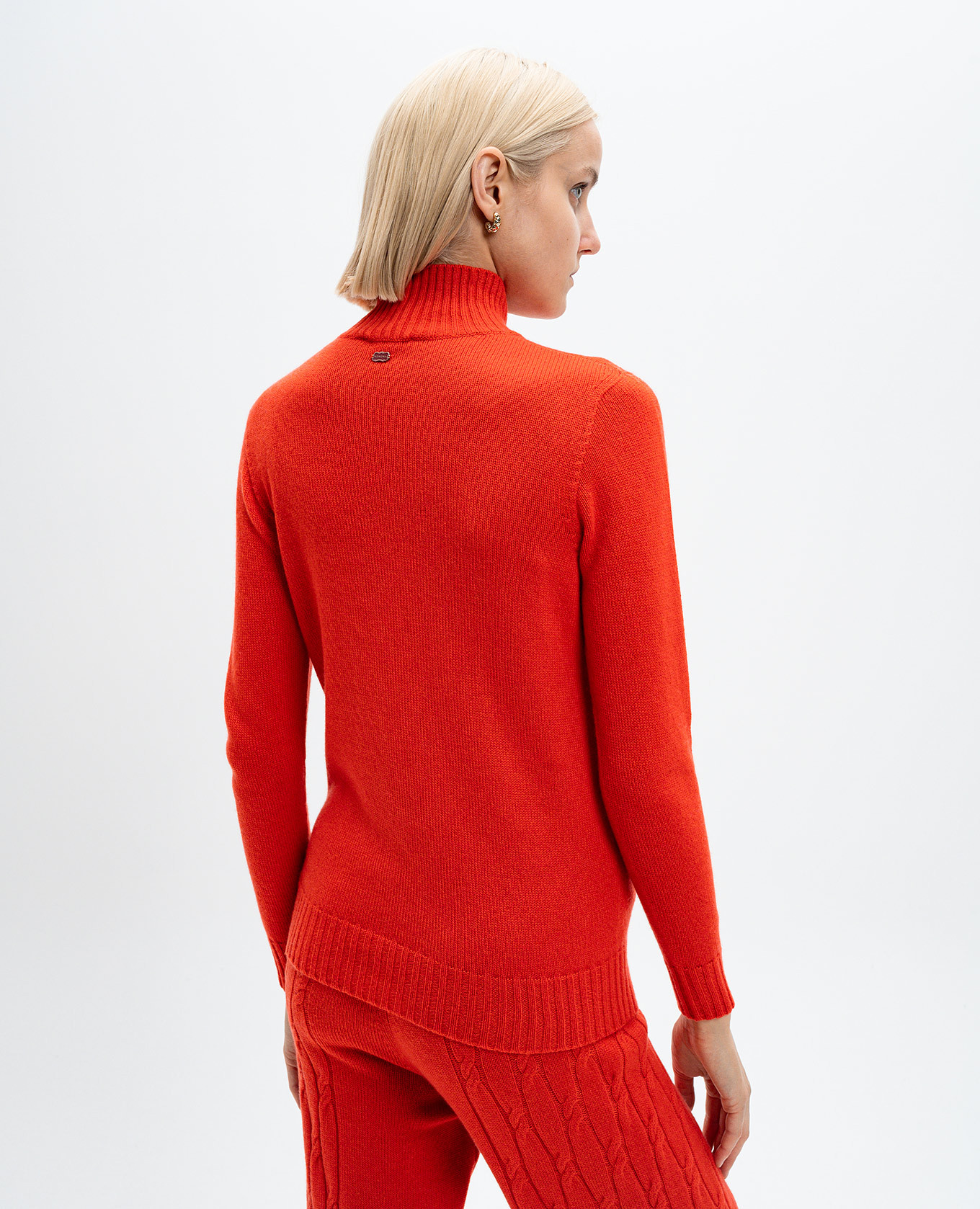 Red cashmere sweater with metallic logo Agnona 4