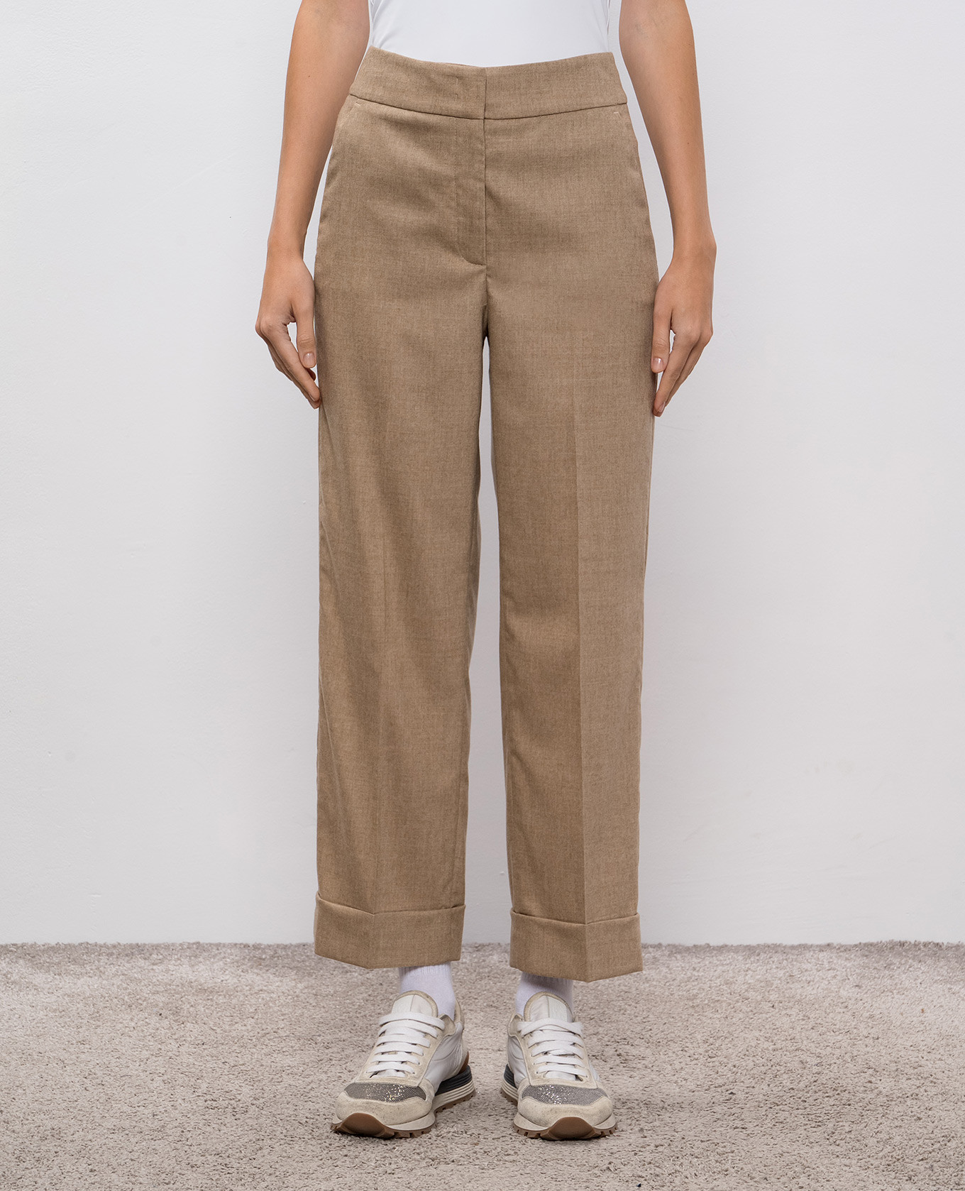 

Beige wool and cashmere trousers with lapels Peserico