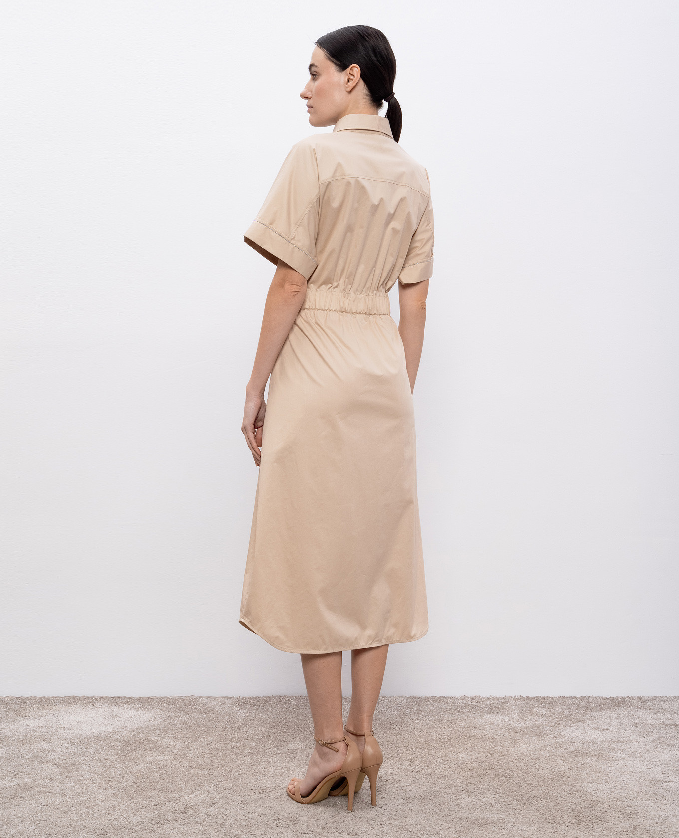 

Beige shirt dress with monil chain Peserico