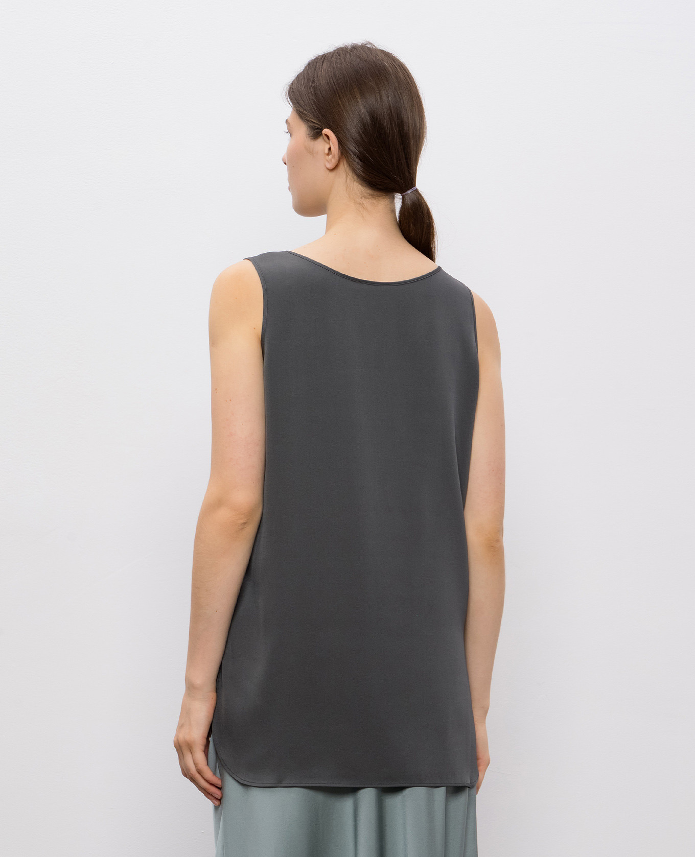 Gray silk top Allude 3