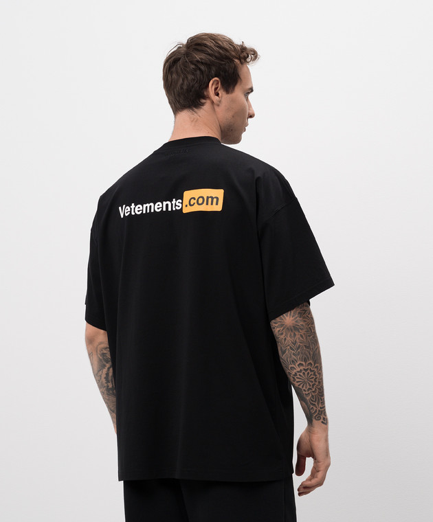 Vetements - Black t-shirt with logo print UA66TR750B - shop
