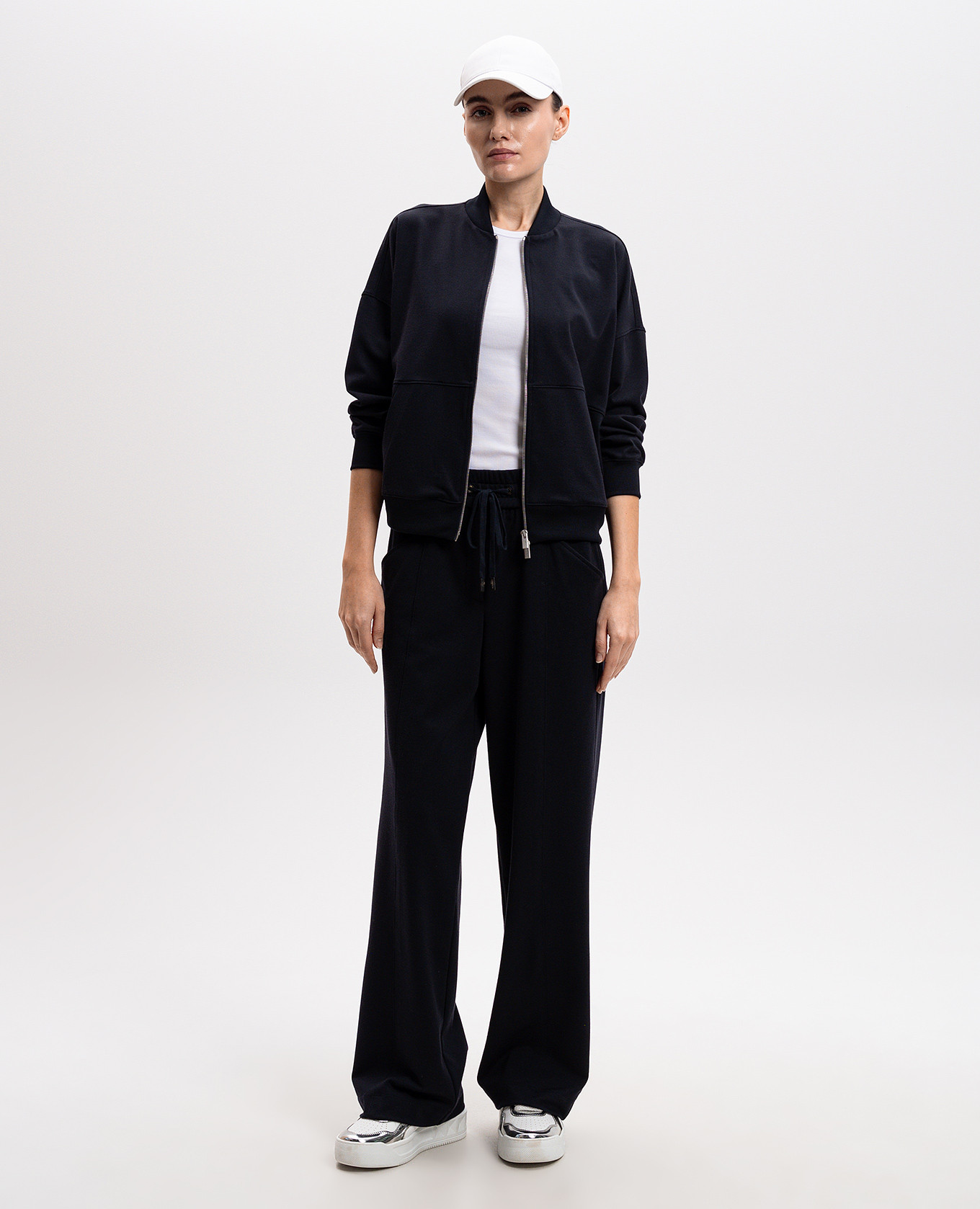 

White ribbed top with monil chain Peserico
