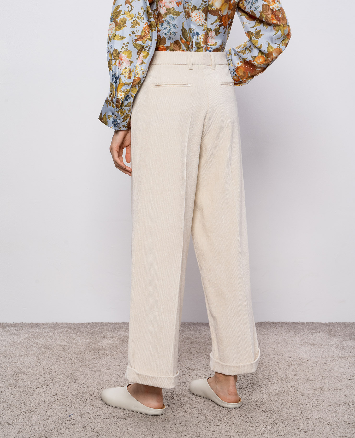 

Dango beige corduroy pants Momoni