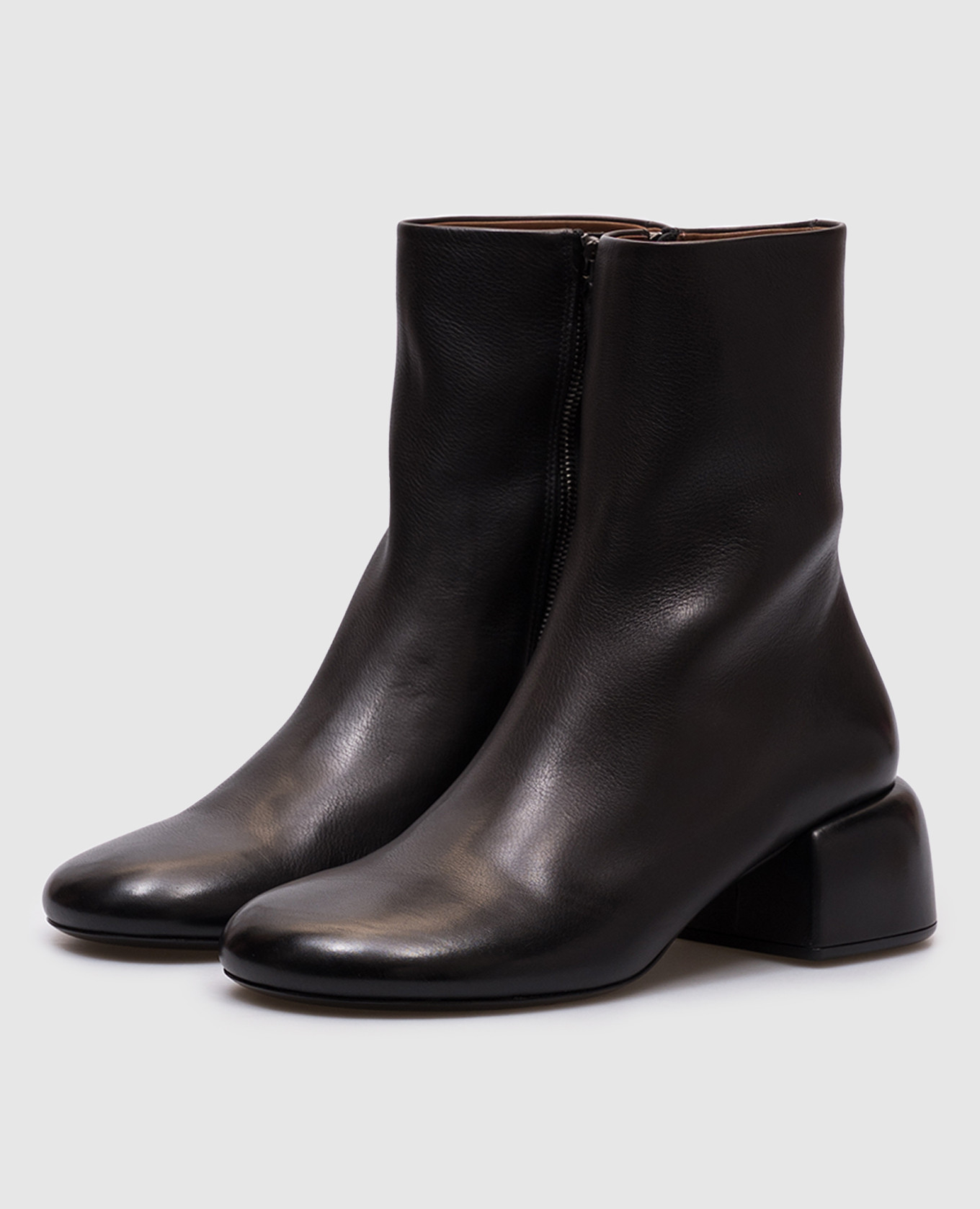 

Black leather ankle boots Basata Marsell
