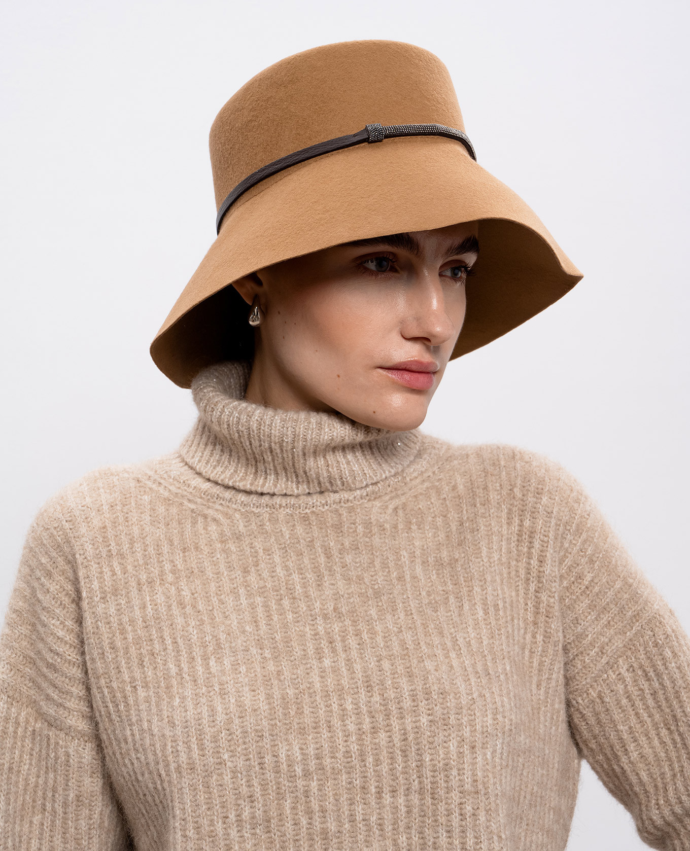 

Brown wool cloche Peserico