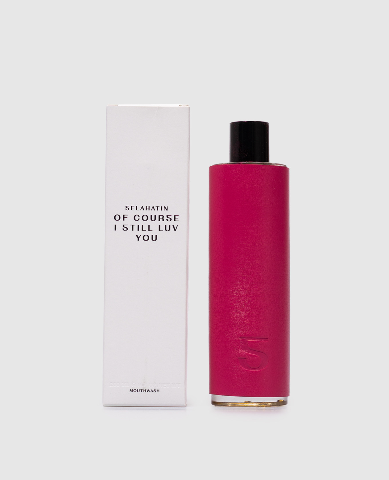 

Of Course I Still Luv You Mouthwash in a Leather Case 200 ml Selahatin, Pink