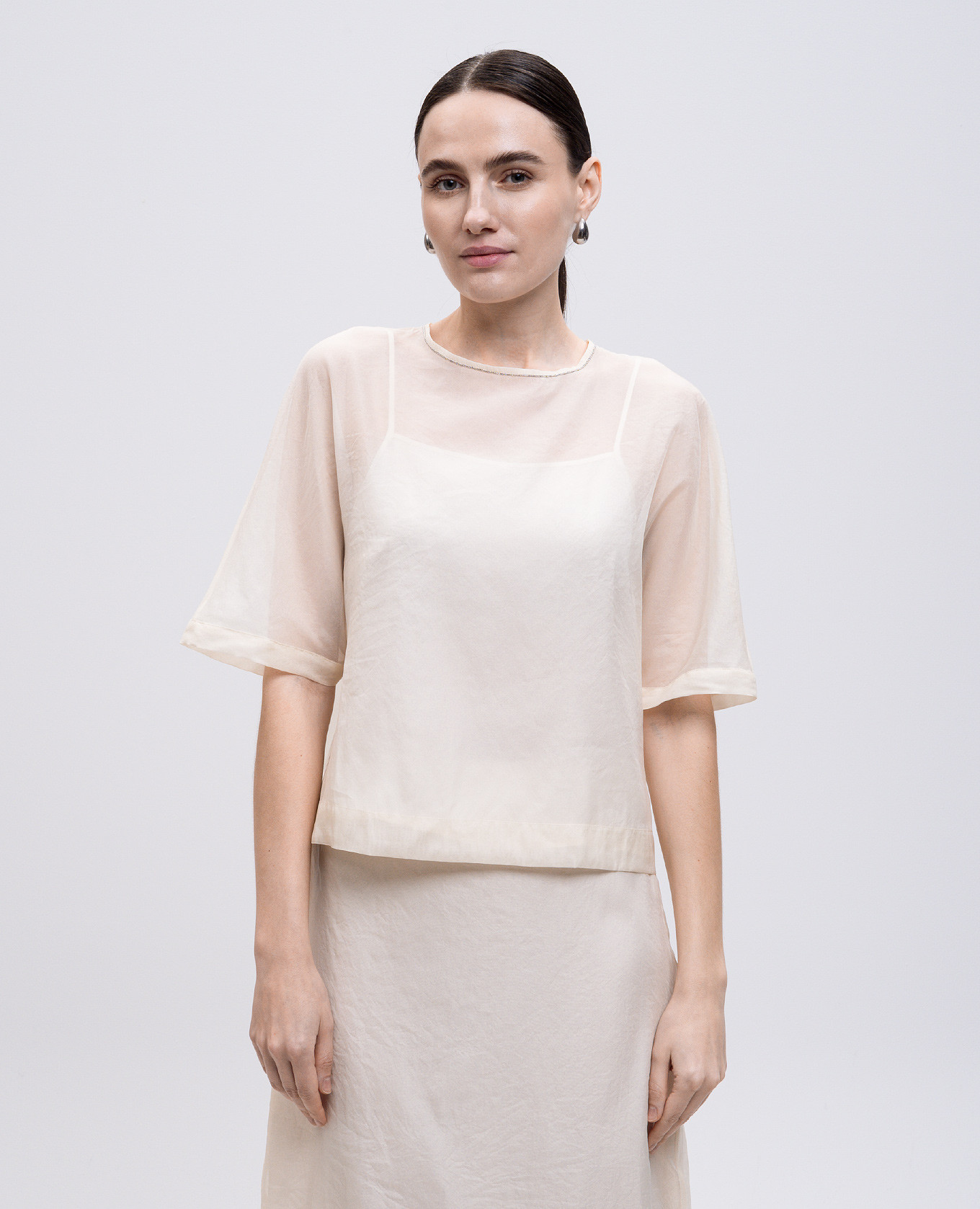 

Beige blouse with silk Peserico