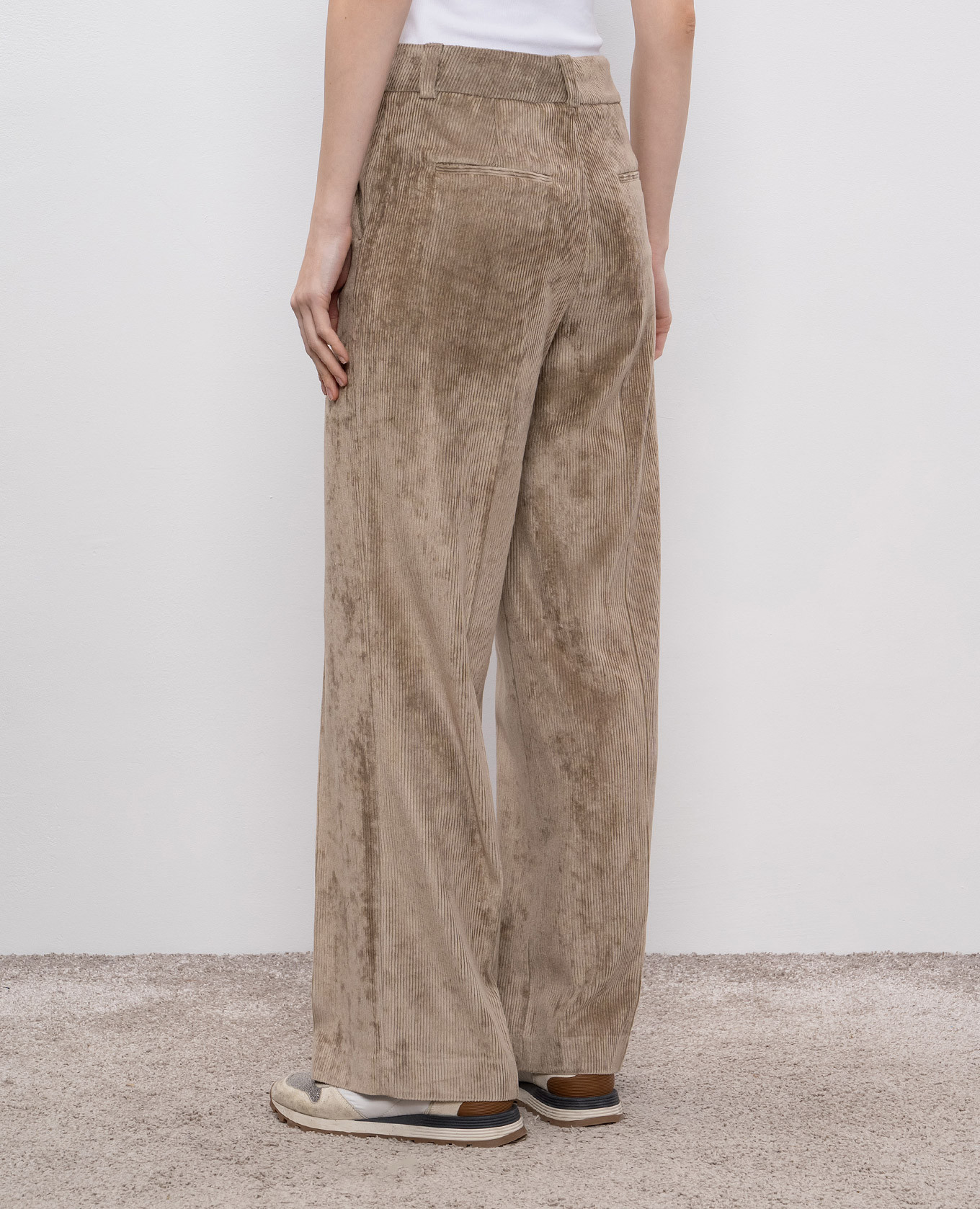 

Beige corduroy pants Peserico