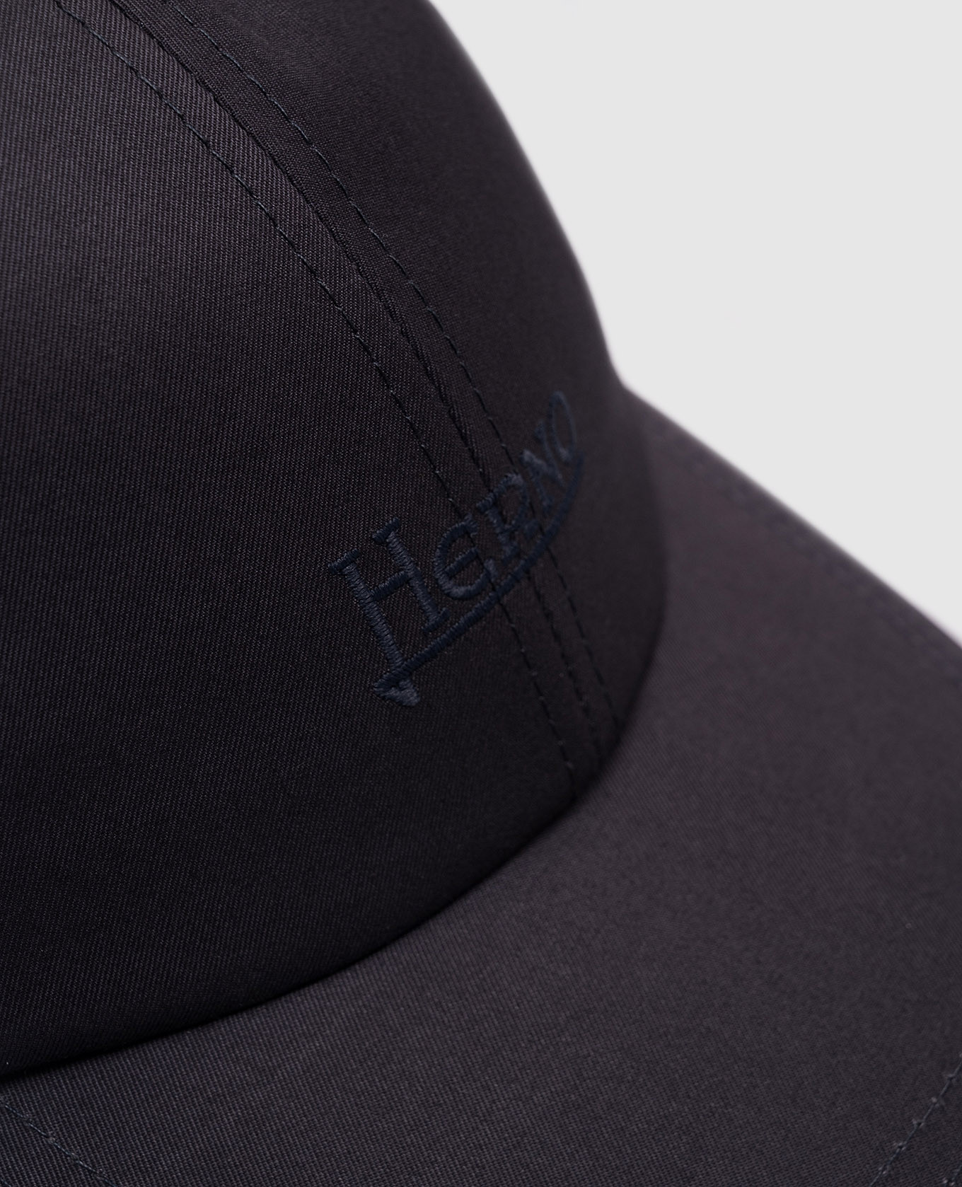 Blue cap with logo embroidery Herno 4