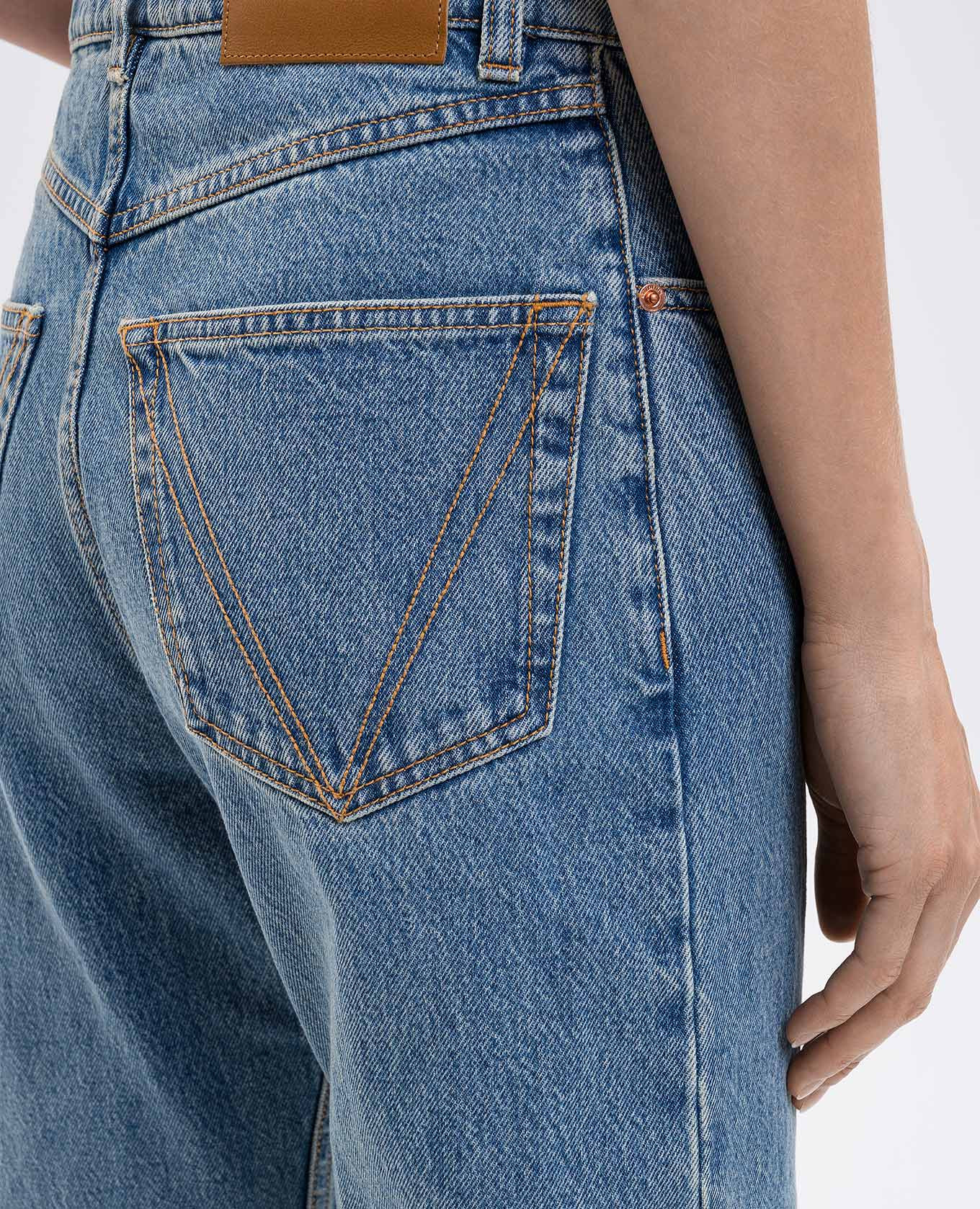 

Blue jeans with logo patch Vetements