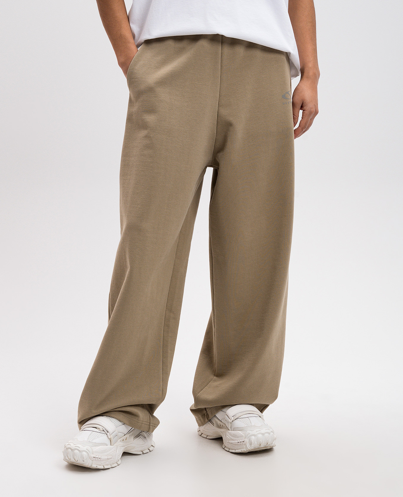 Beige sweatpants with logo Vetements 3