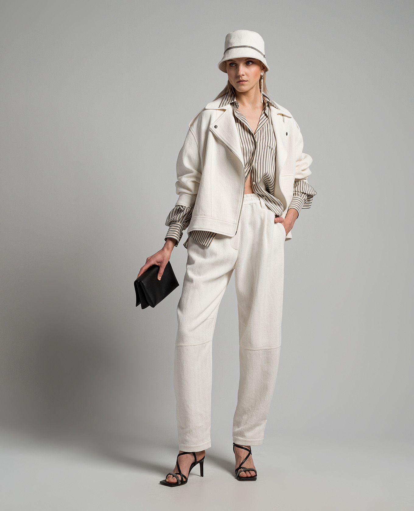White pants with linen Brunello Cucinelli 2