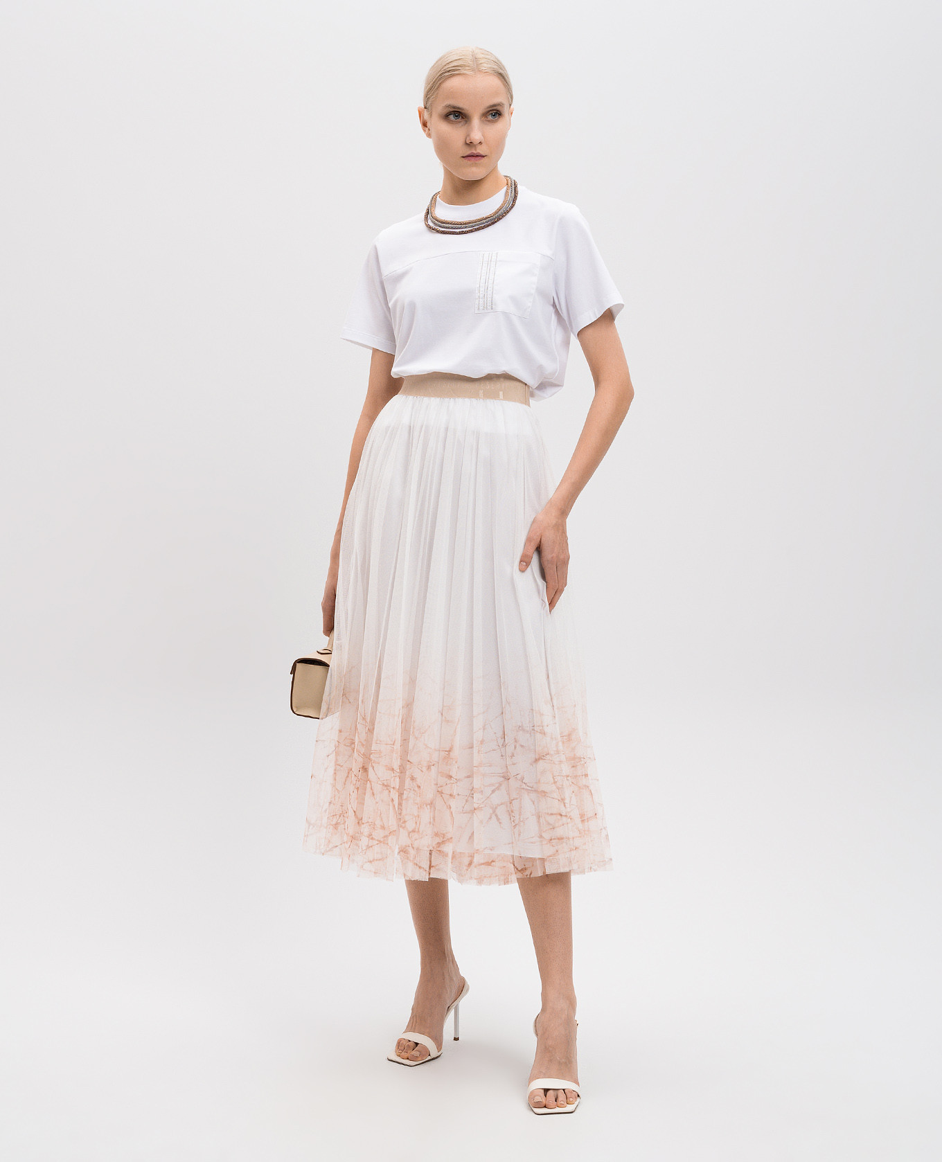 

White T-shirt with a monil chain Peserico