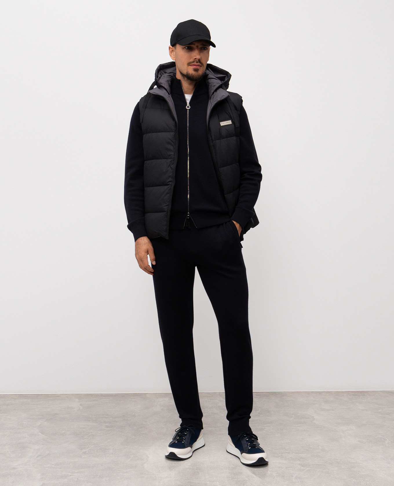 

Black down vest with logo Be Florence