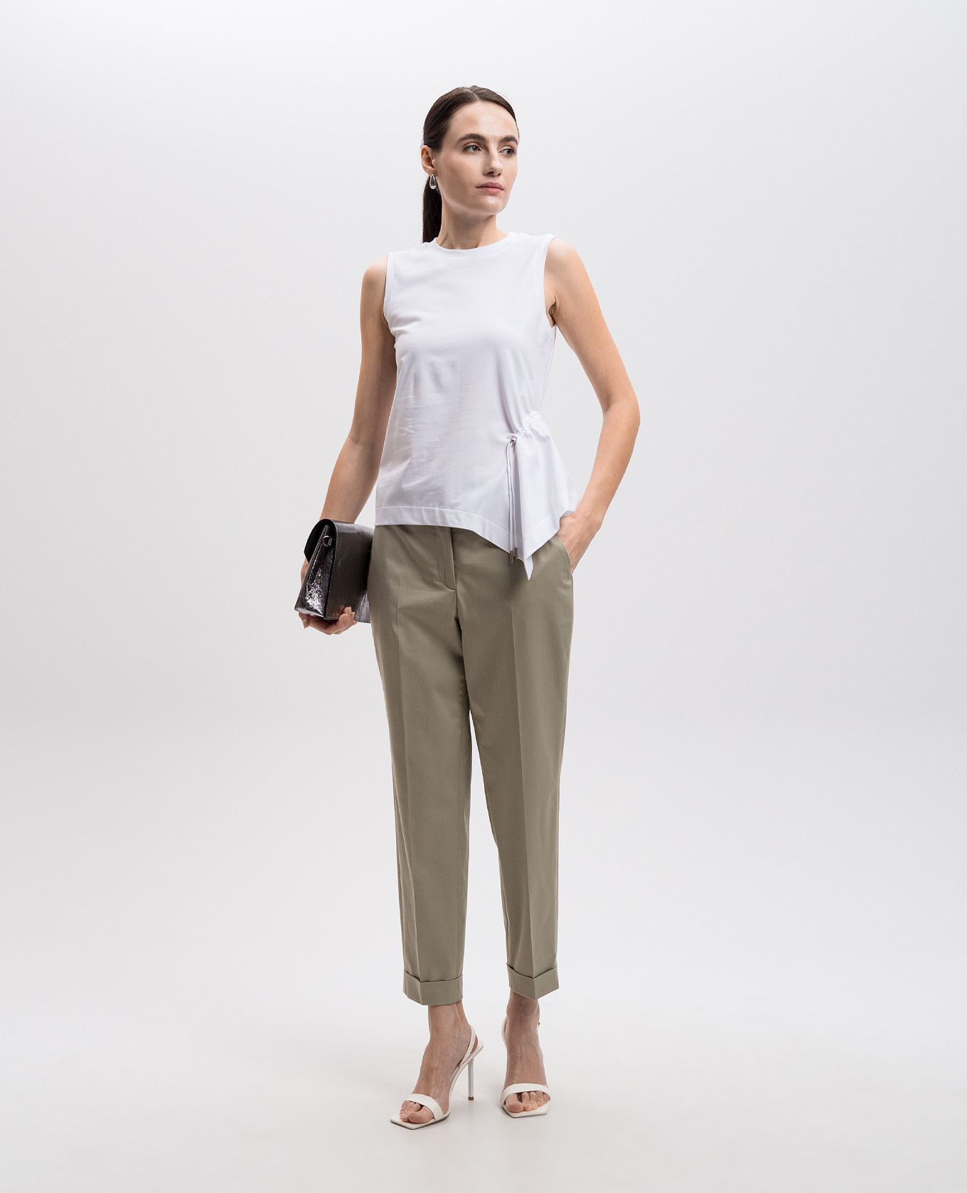 

Green chinos with lapels Peserico