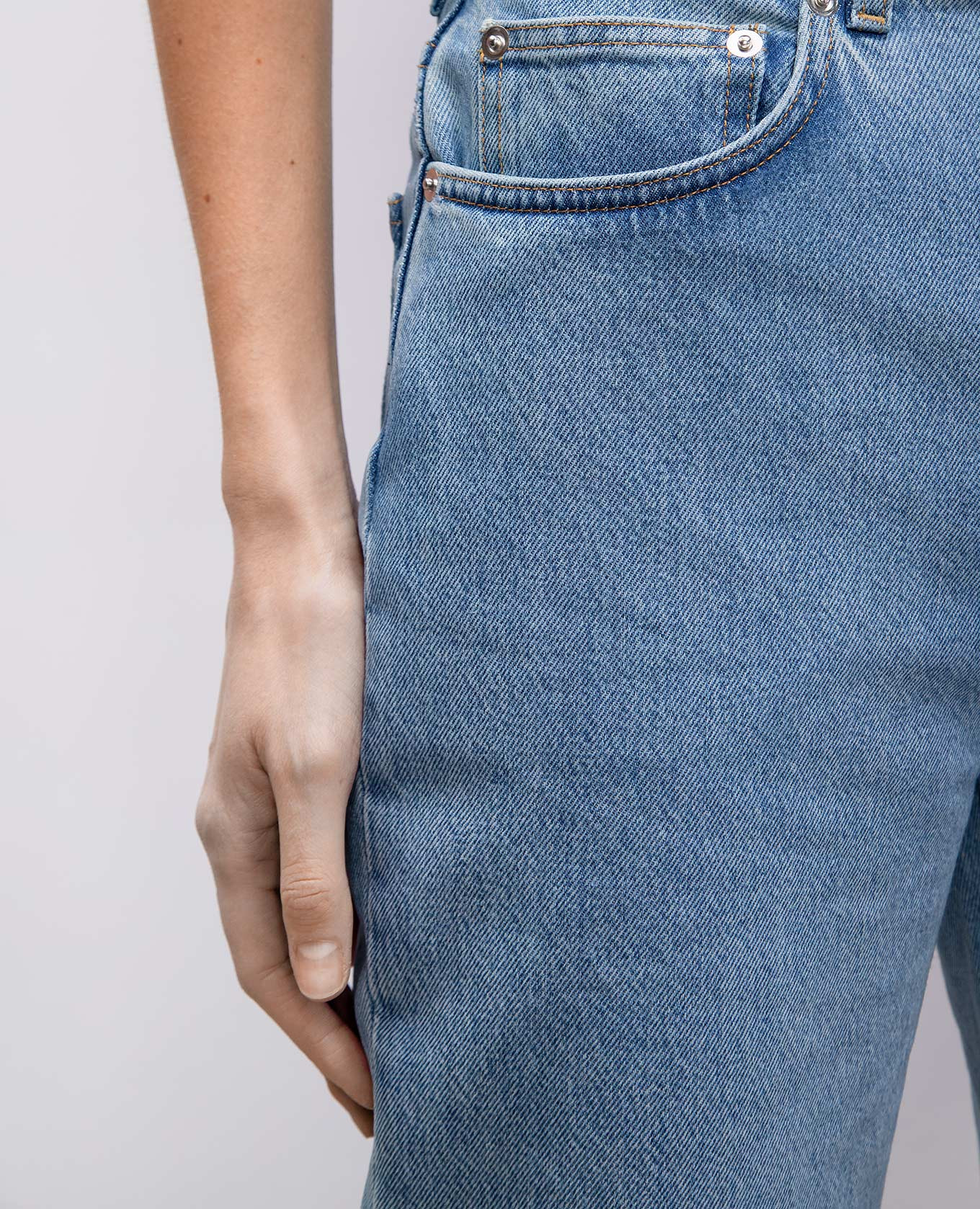 Blue WULAR jeans with logo patch Lou Lou Studio 5