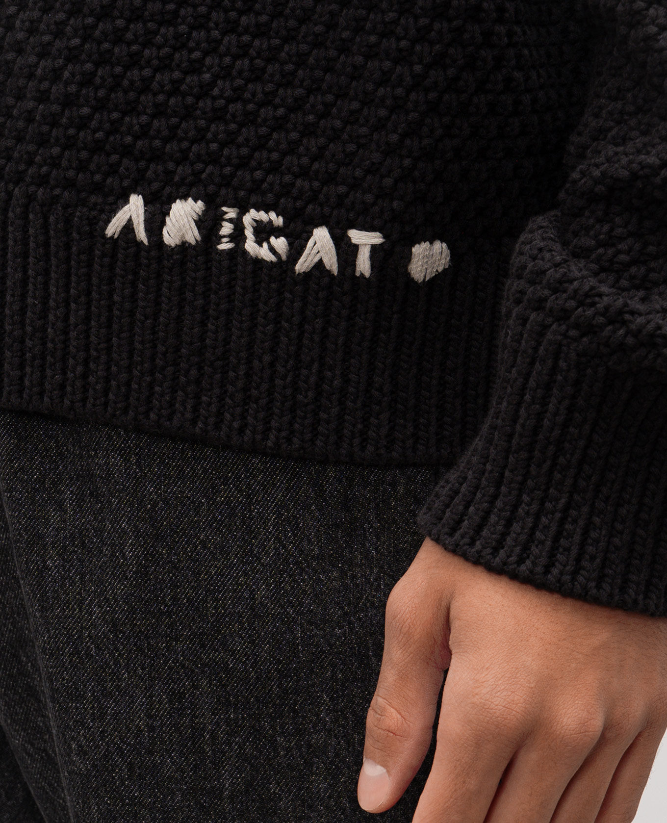 

Black Block sweater with logo embroidery Axel Arigato