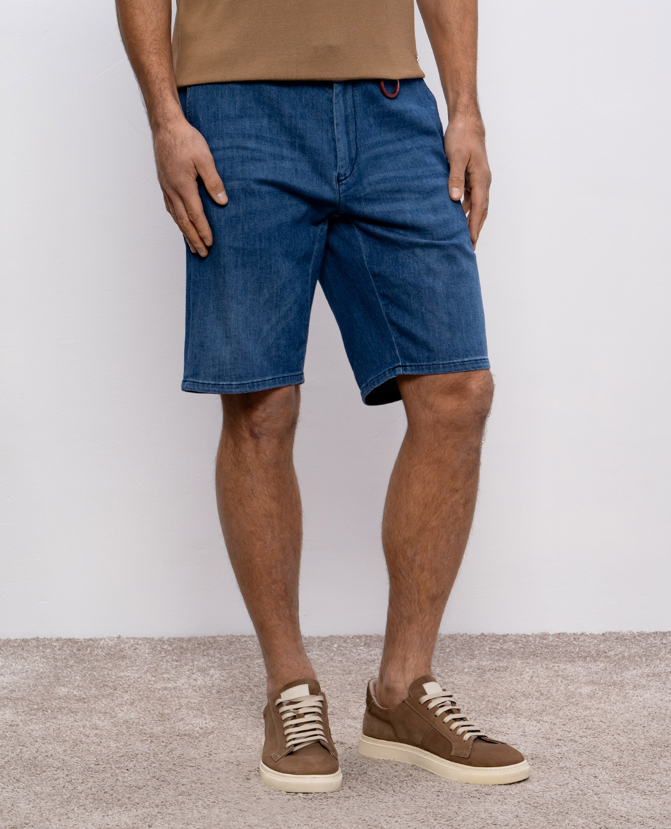 

Blue Elia shorts with logo patch Tramarossa
