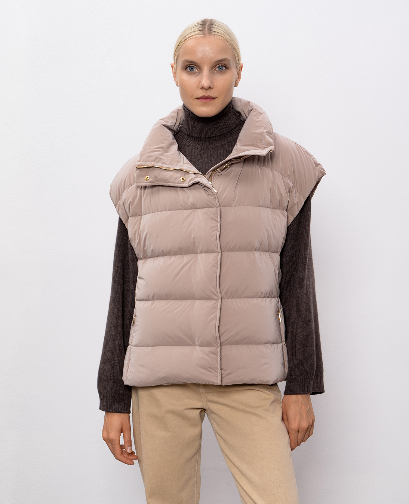 

Beige down vest MILY MooRER