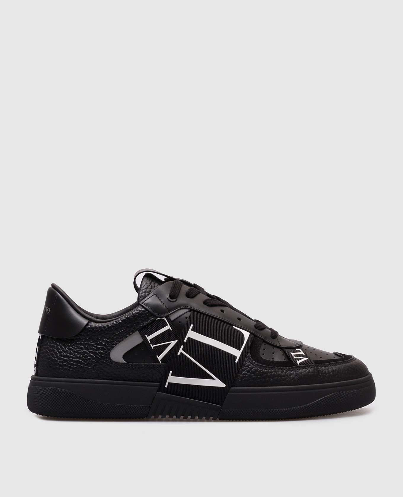 Black leather sneakers Vl7N Valentino