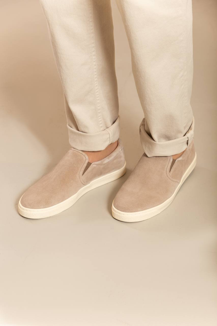 

Beige slip-ons with logo emblem Brunello Cucinelli