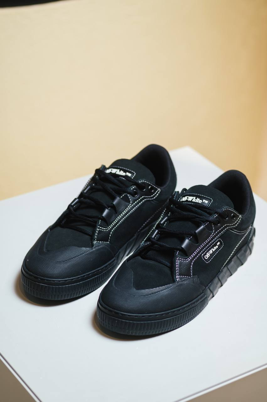 

Black Vulcanized 779 Nubuck Sneakers Off-White