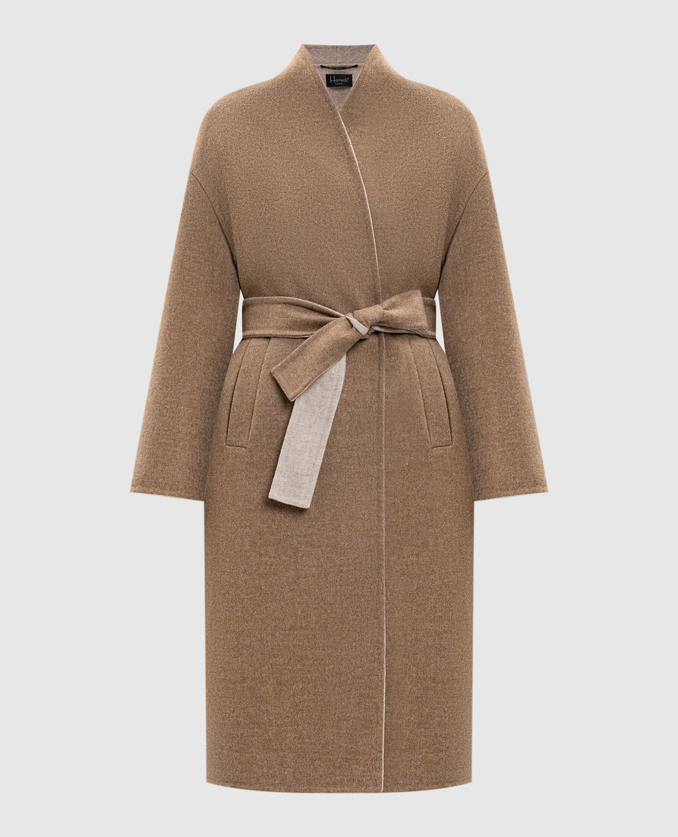 

Beige wool coat with a smell Heresis