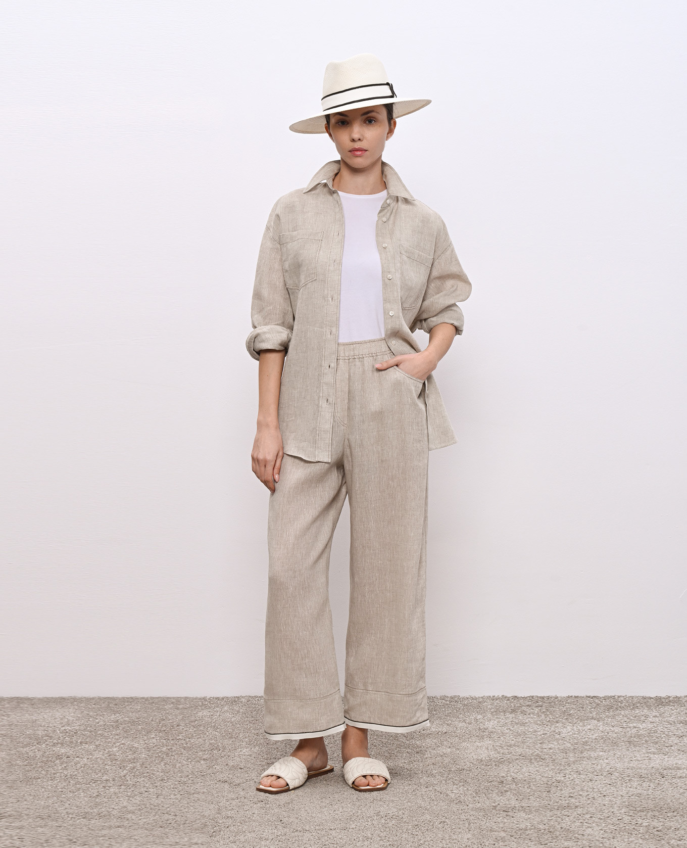

Beige linen pants Brunello Cucinelli