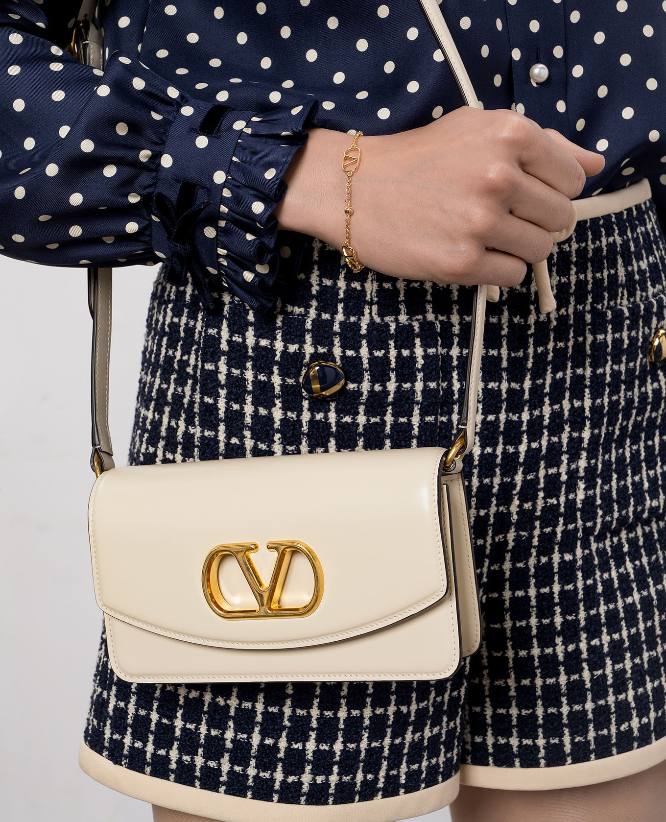

VLOGO gold bracelet Valentino, Golden