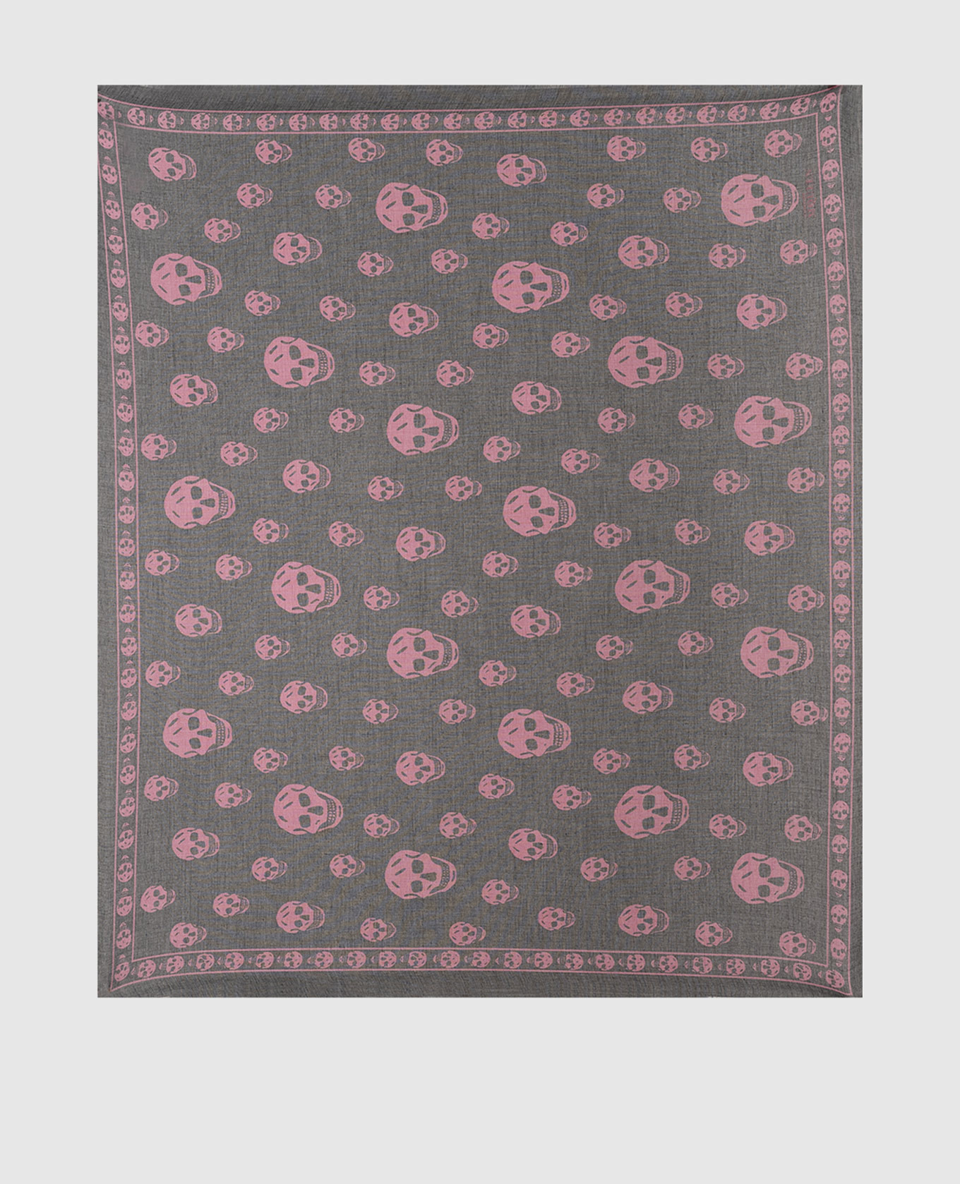 

Black scarf with silk in a contrasting branded pattern Alexander McQueen