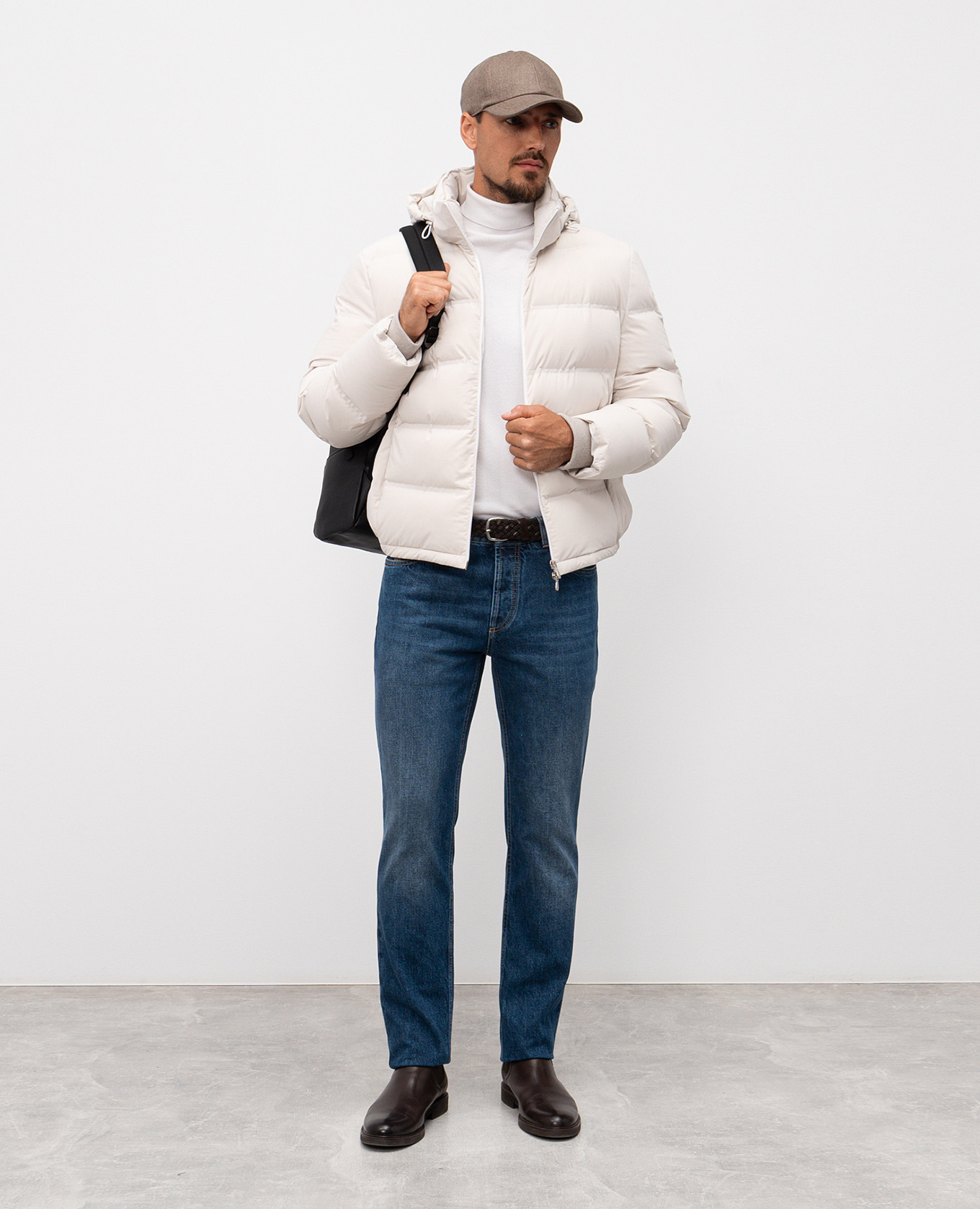 

Blue jeans with logo patch Brunello Cucinelli