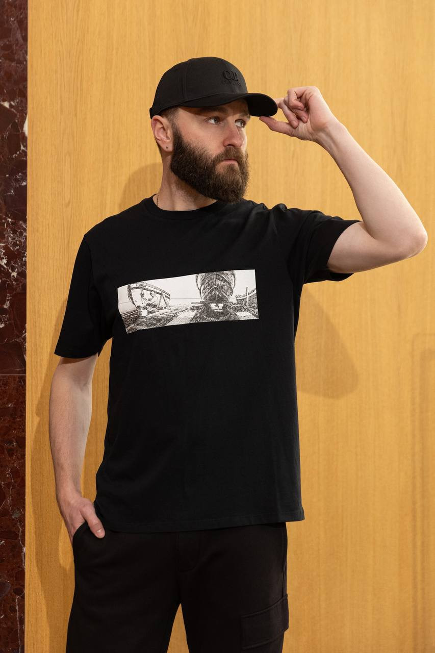 

Black T-shirt with branded print C.P. Company