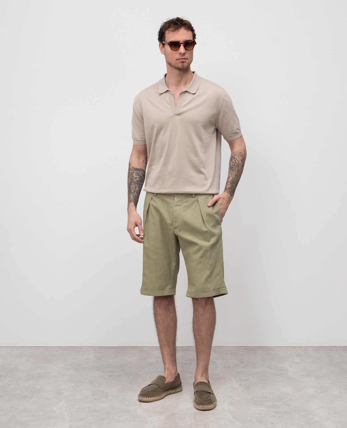 

Green linen shorts CAPOBIANCO