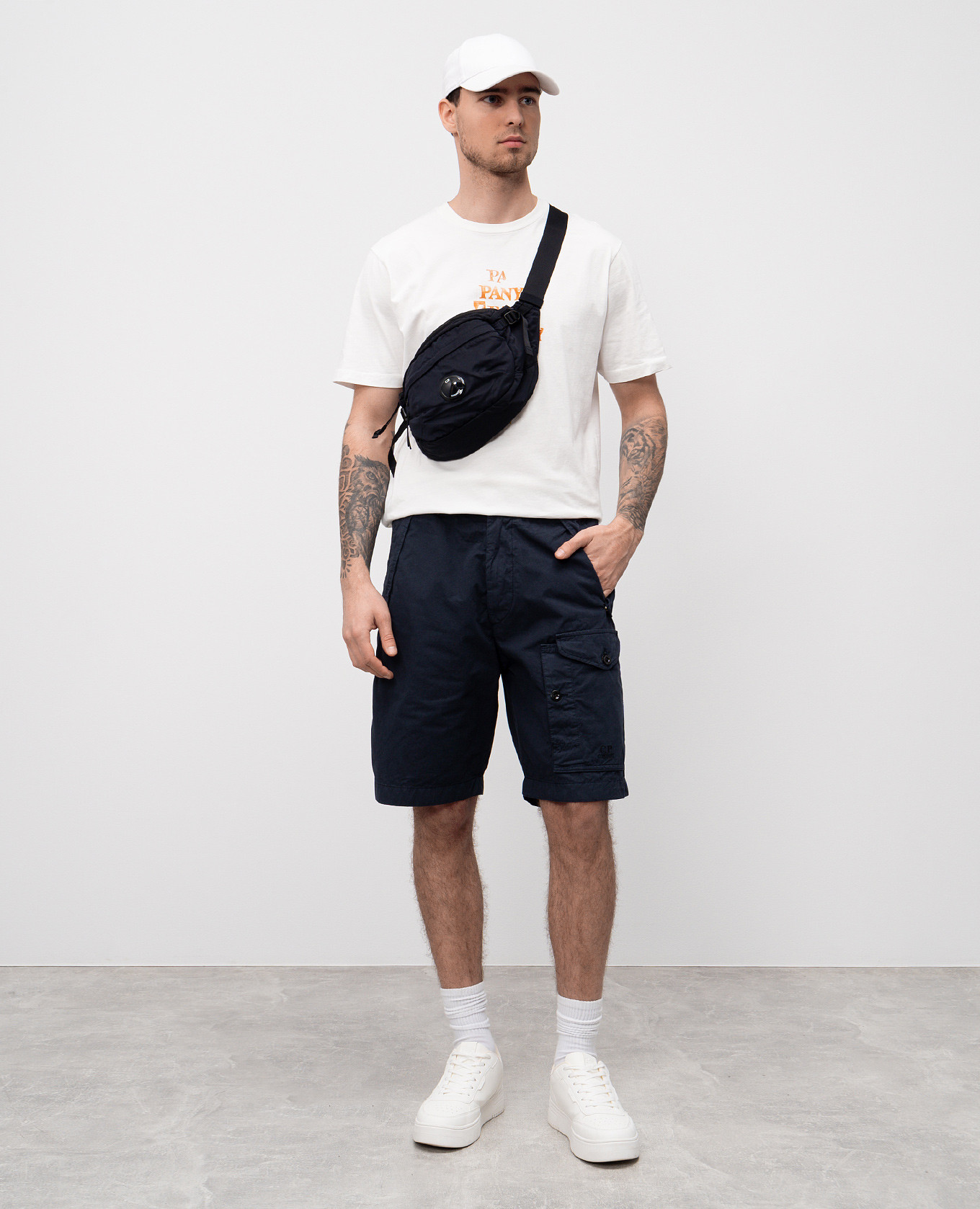 

Blue shorts with logo embroidery C.P. Company