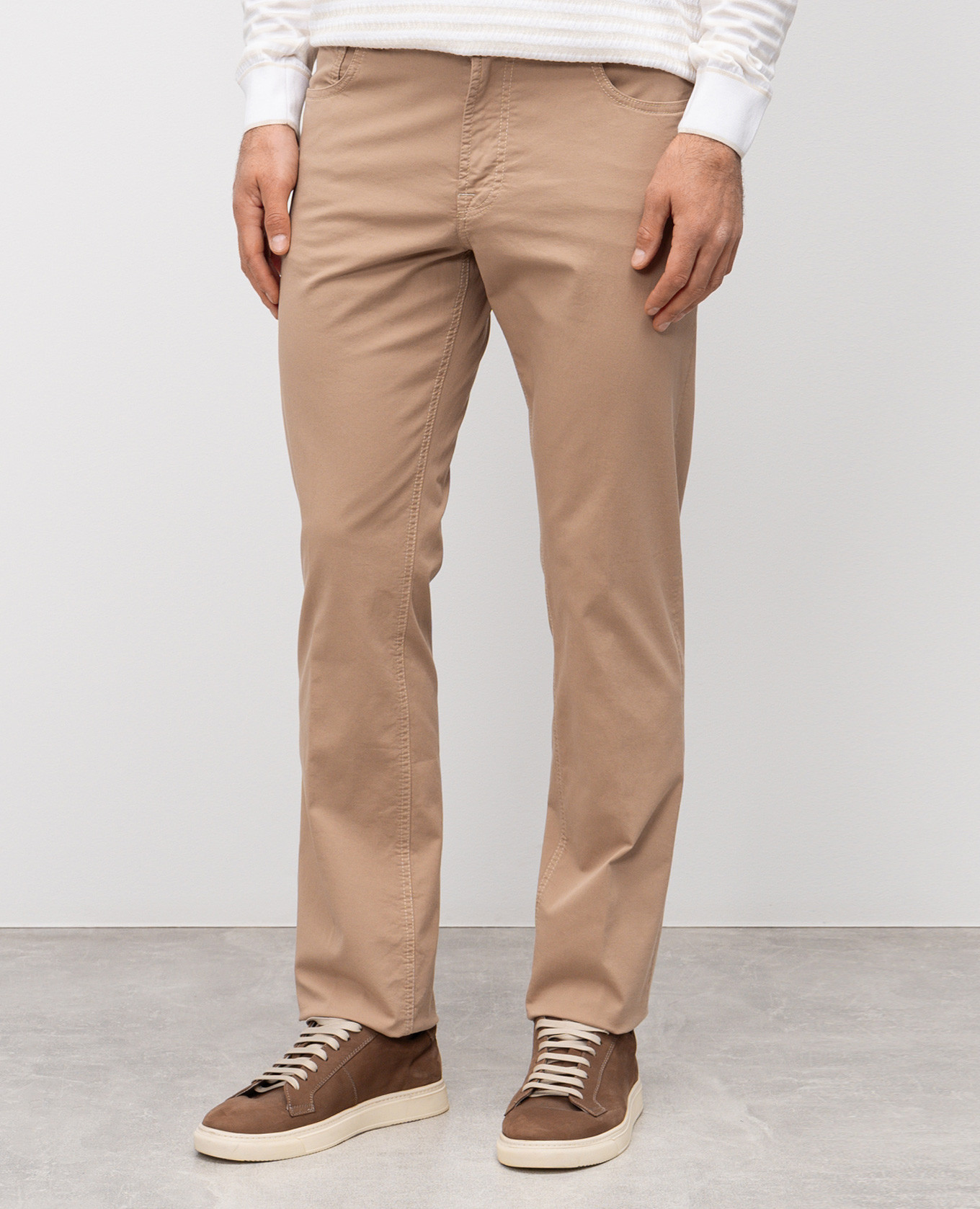 

Beige pants with logo patch Stefano Ricci