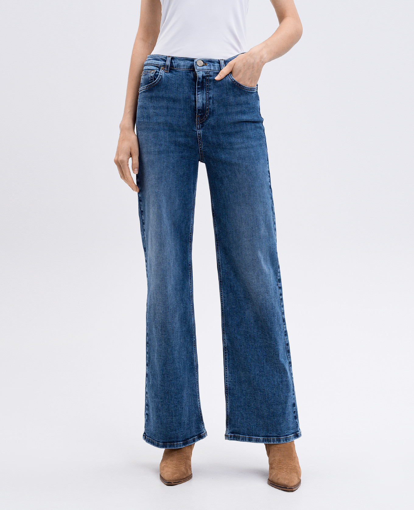Blue flared jeans with a distressed effect Twinset 3