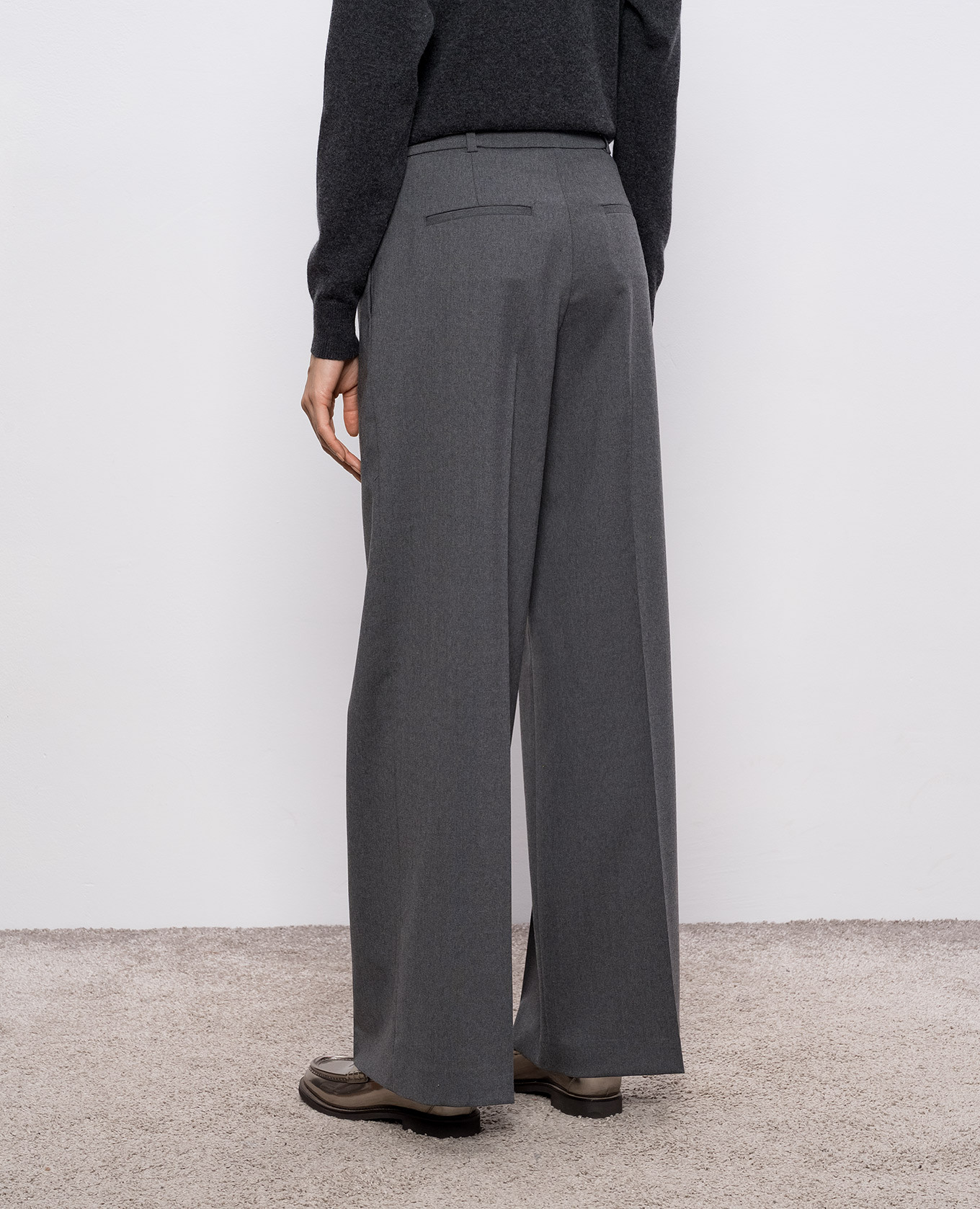 

Gray wool pants with monil chain Peserico, Grey