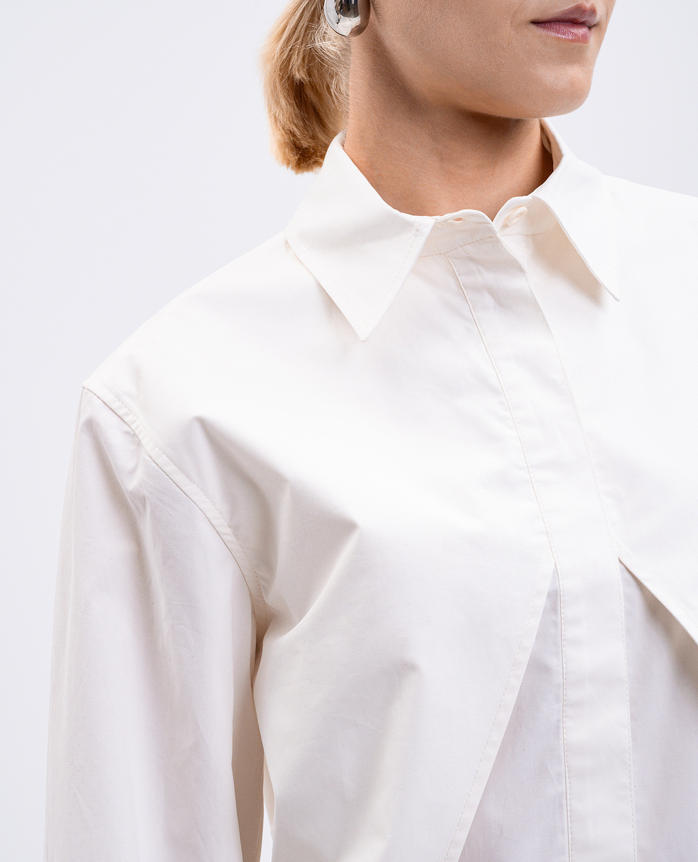 Beige shirt with belt Materiel 5