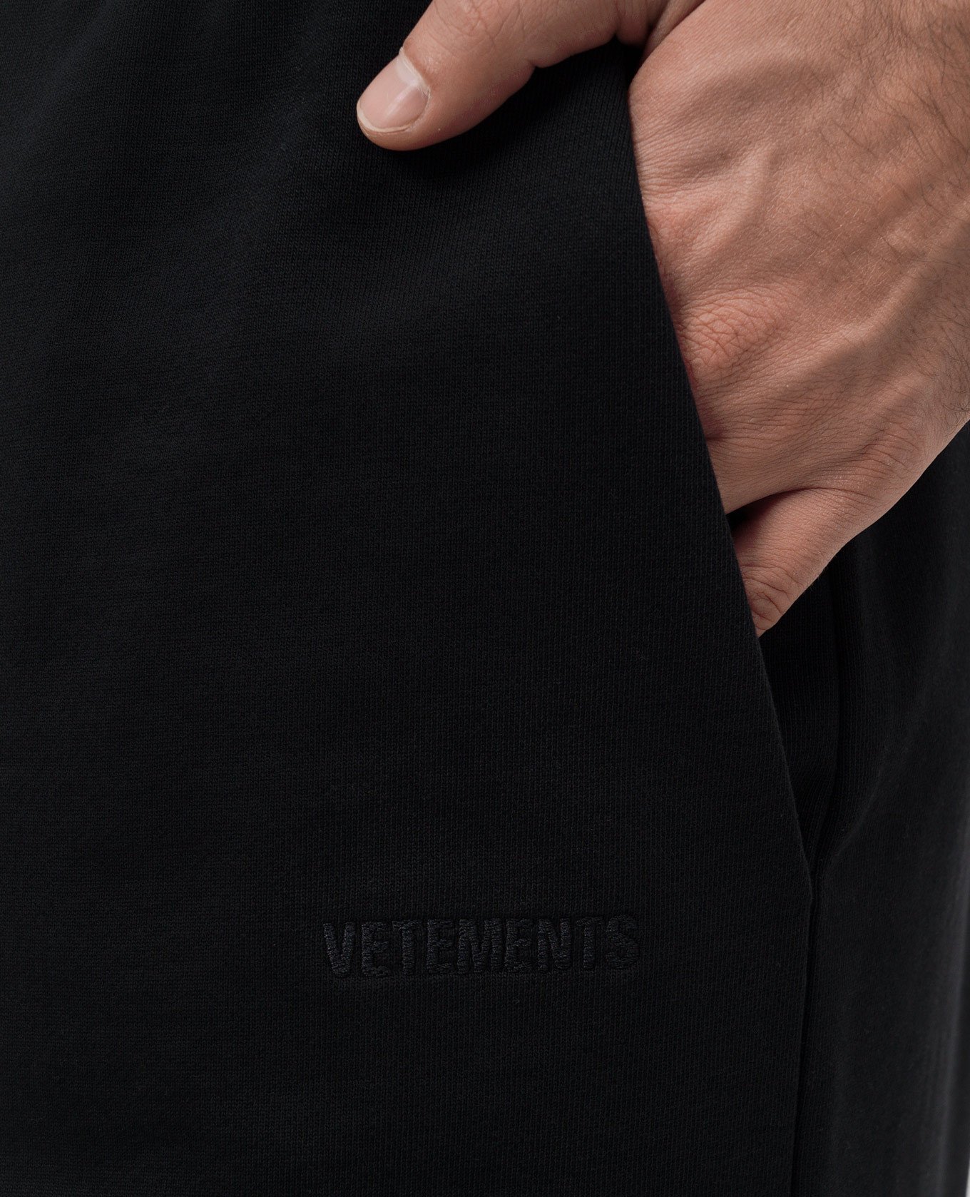 

Black sweatpants with logo Vetements