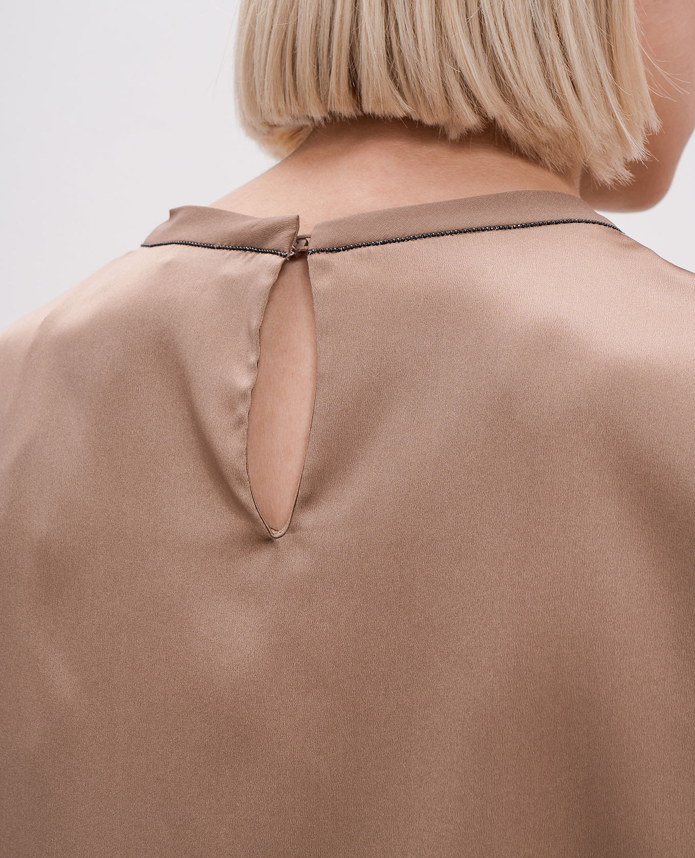 Brown silk top with monil chain Brunello Cucinelli 5